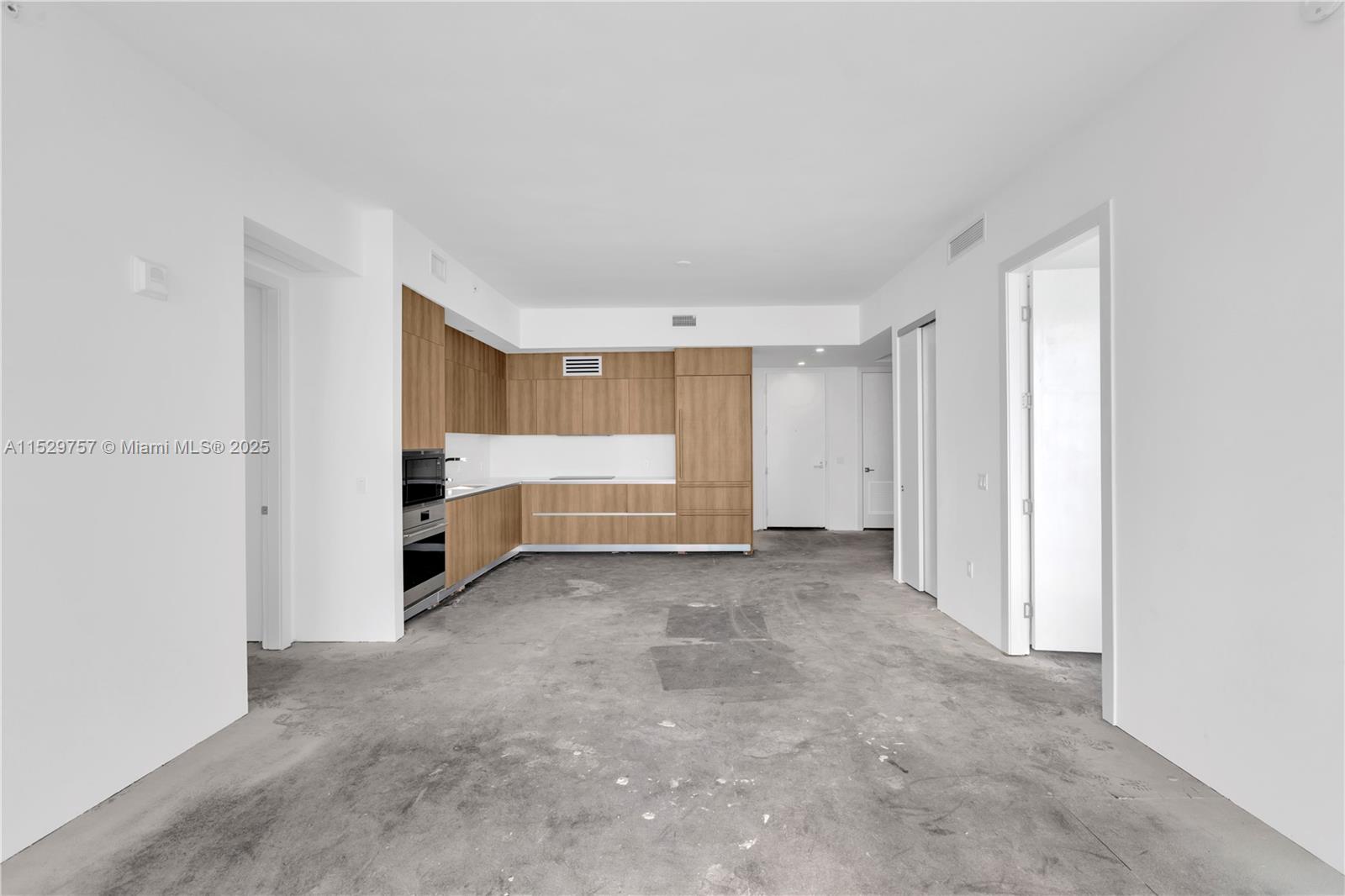 17550 Collins Avenue, Sunny Isles Beach, FL, 33160 United States, 2 Bedrooms Bedrooms, ,2 BathroomsBathrooms,Residential,For Sale,Collins Avenue,A11529757