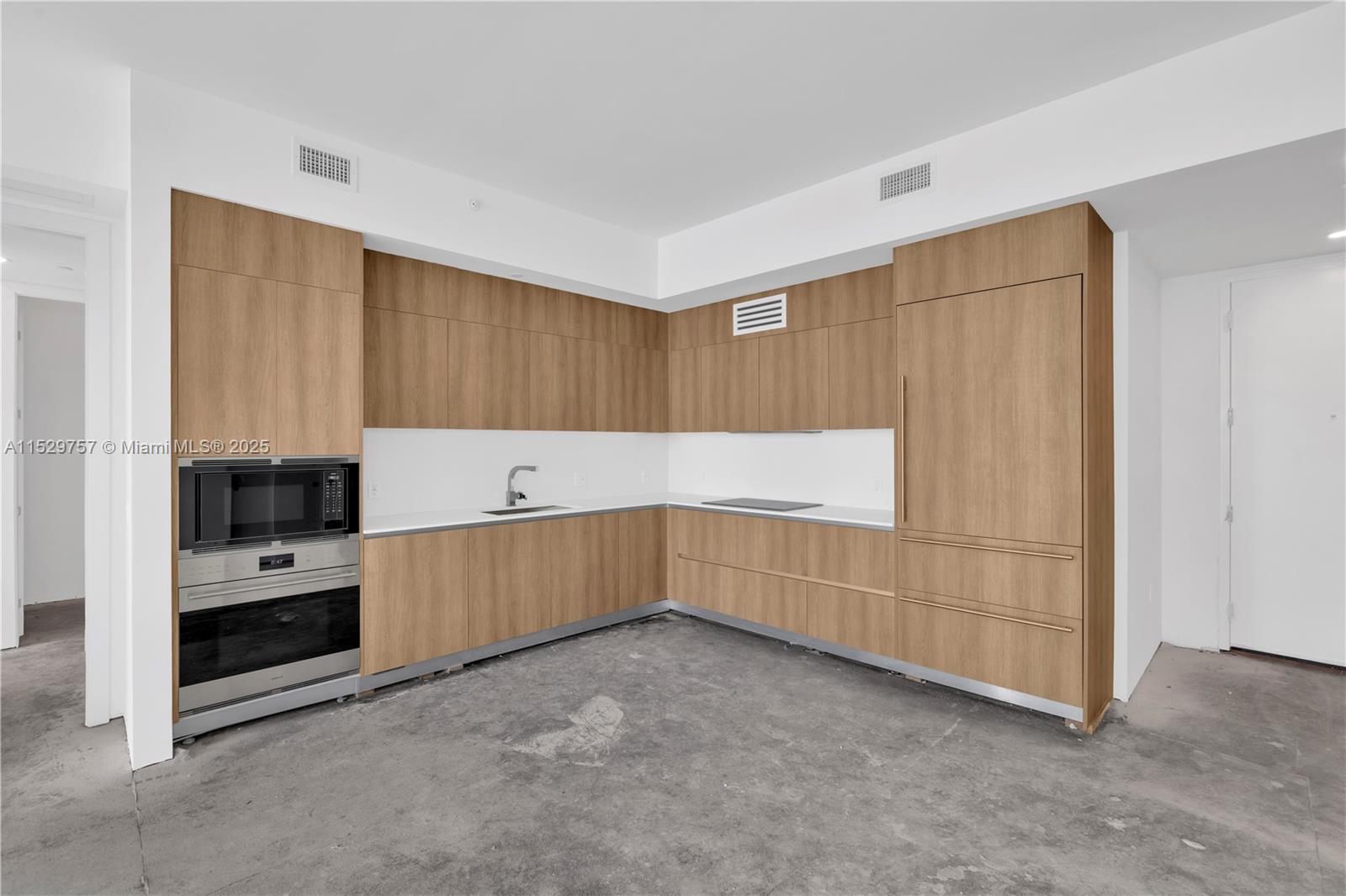 17550 Collins Avenue, Sunny Isles Beach, FL, 33160 United States, 2 Bedrooms Bedrooms, ,2 BathroomsBathrooms,Residential,For Sale,Collins Avenue,A11529757