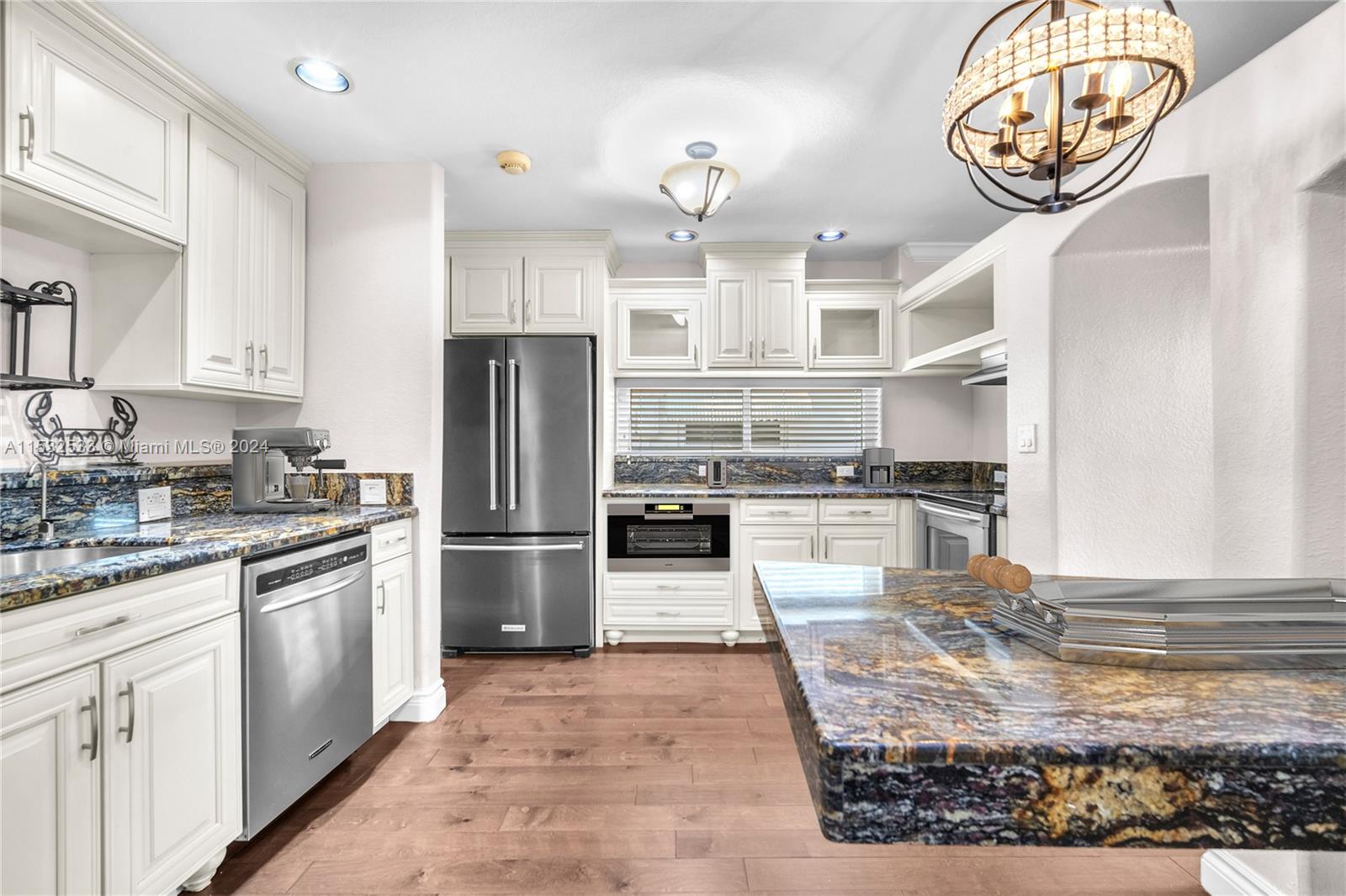 1020 Johnson St, Hollywood, Florida 33019, 3 Bedrooms Bedrooms, ,2 BathroomsBathrooms,Residential,For Sale,1020 Johnson St,A11532533