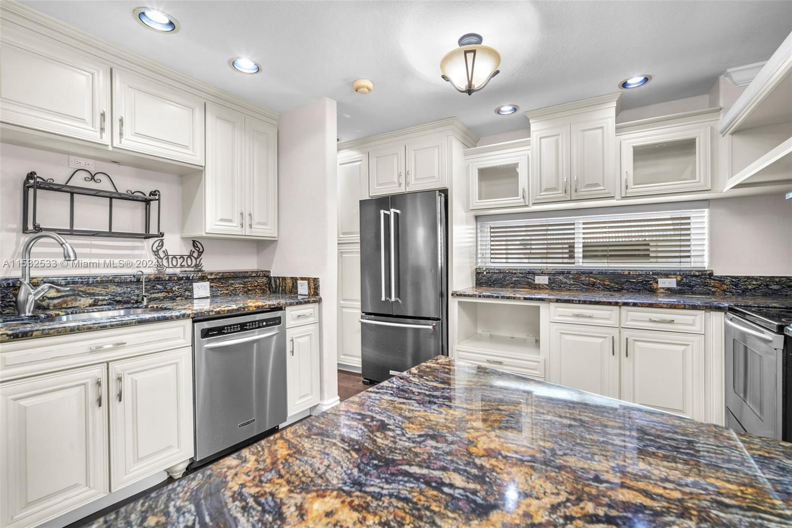 1020 Johnson St, Hollywood, Florida 33019, 3 Bedrooms Bedrooms, ,2 BathroomsBathrooms,Residential,For Sale,1020 Johnson St,A11532533