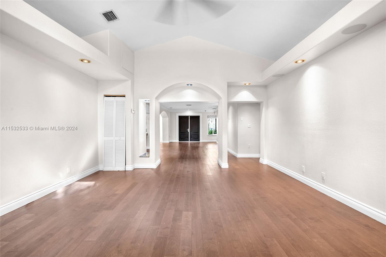 1020 Johnson St, Hollywood, Florida 33019, 3 Bedrooms Bedrooms, ,2 BathroomsBathrooms,Residential,For Sale,1020 Johnson St,A11532533