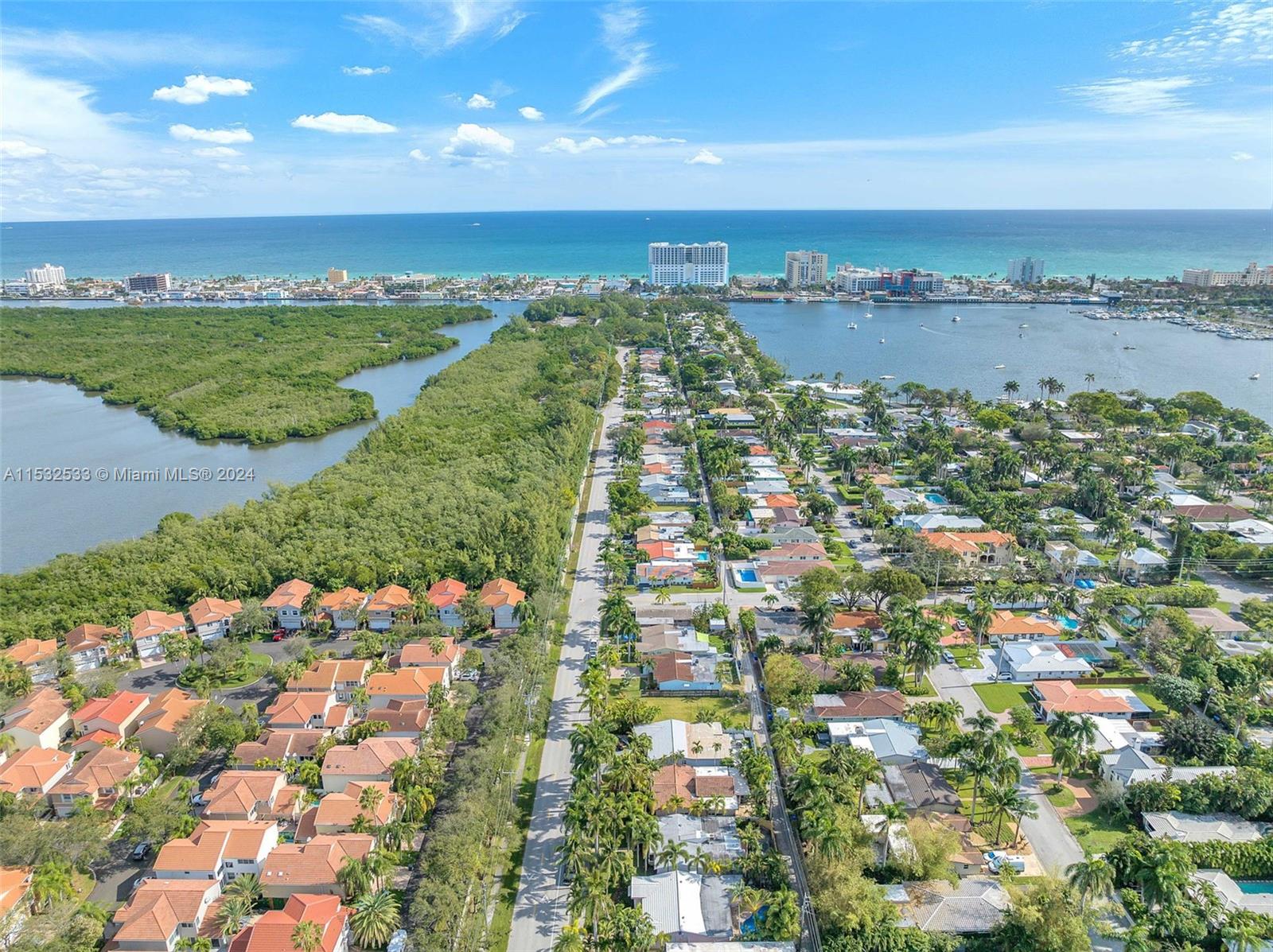 1020 Johnson St, Hollywood, Florida 33019, 3 Bedrooms Bedrooms, ,2 BathroomsBathrooms,Residential,For Sale,1020 Johnson St,A11532533