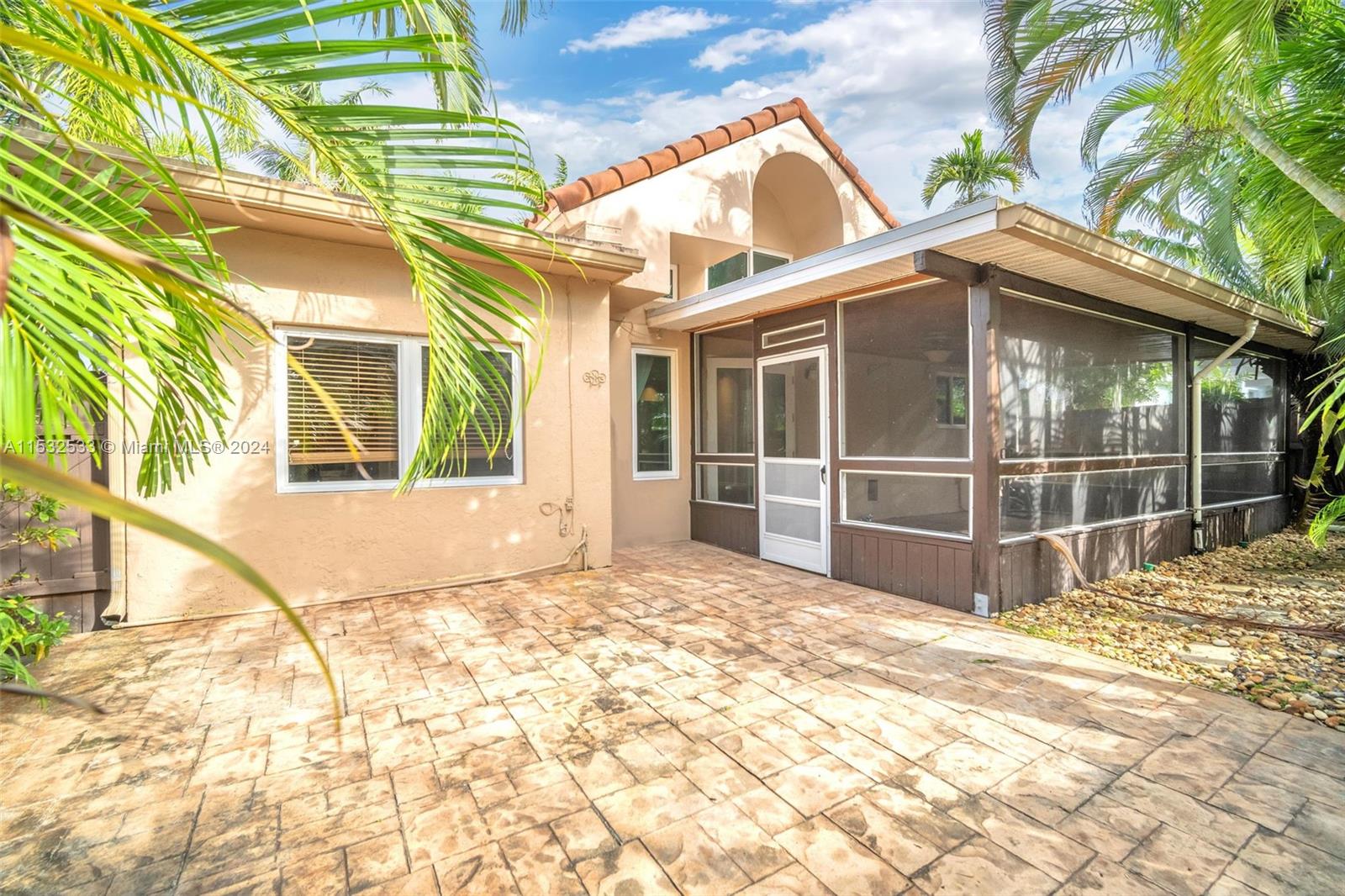 1020 Johnson St, Hollywood, Florida 33019, 3 Bedrooms Bedrooms, ,2 BathroomsBathrooms,Residential,For Sale,1020 Johnson St,A11532533