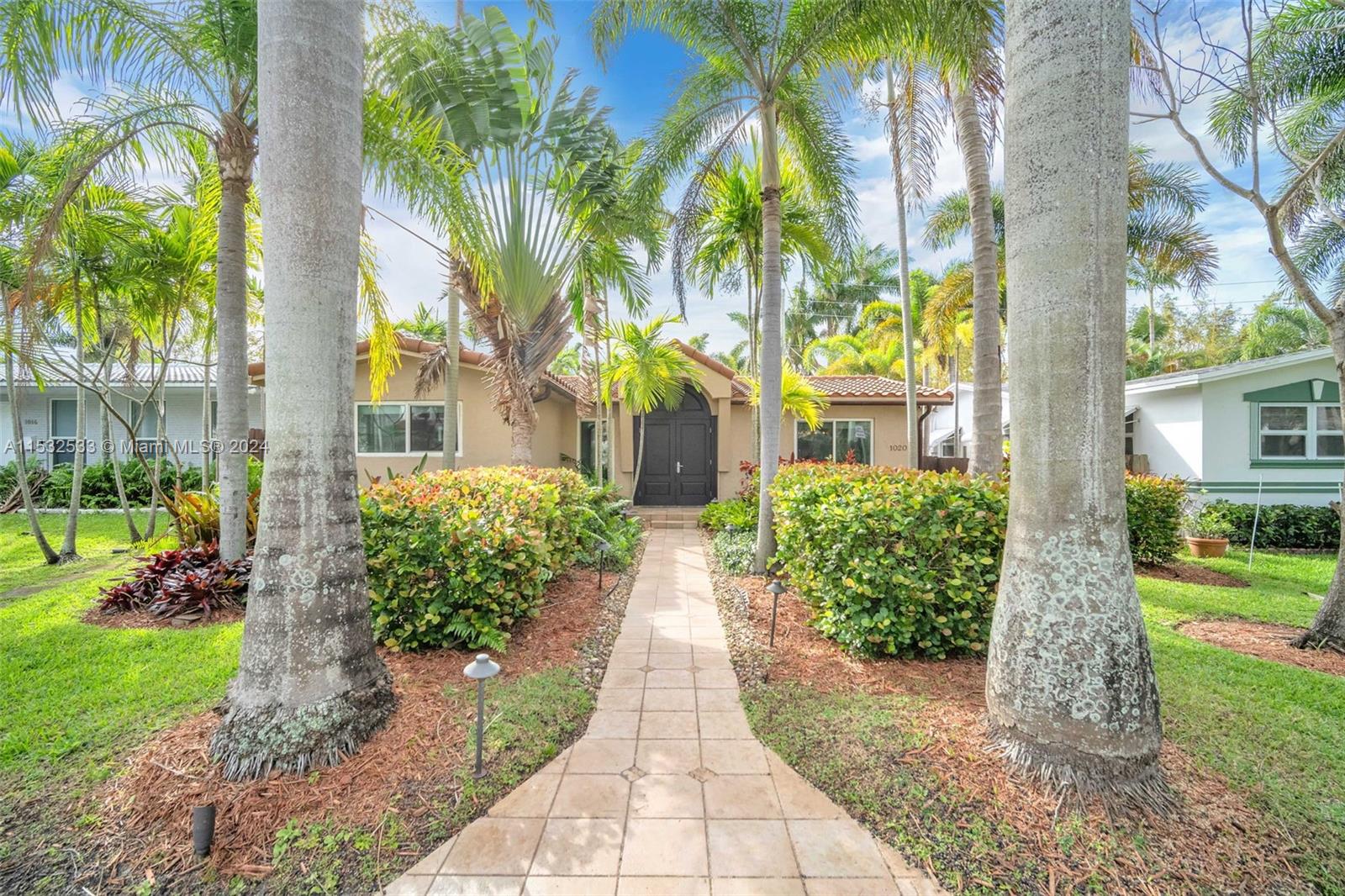 1020 Johnson St, Hollywood, Florida 33019, 3 Bedrooms Bedrooms, ,2 BathroomsBathrooms,Residential,For Sale,1020 Johnson St,A11532533