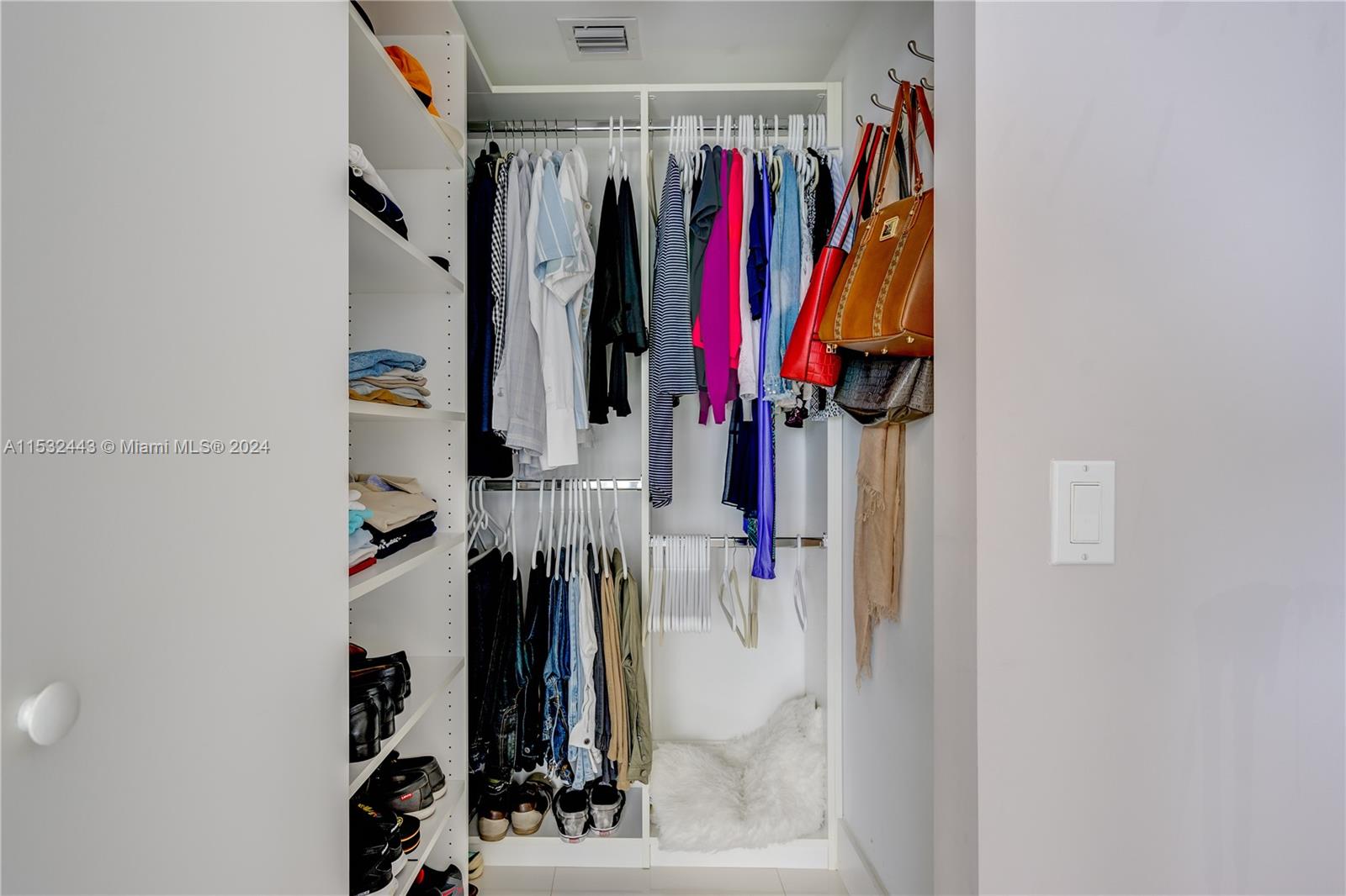 6700 Indian Creek Dr 402, Miami Beach, Florida 33141, 3 Bedrooms Bedrooms, ,2 BathroomsBathrooms,Residential,For Sale,6700 Indian Creek Dr 402,A11532443