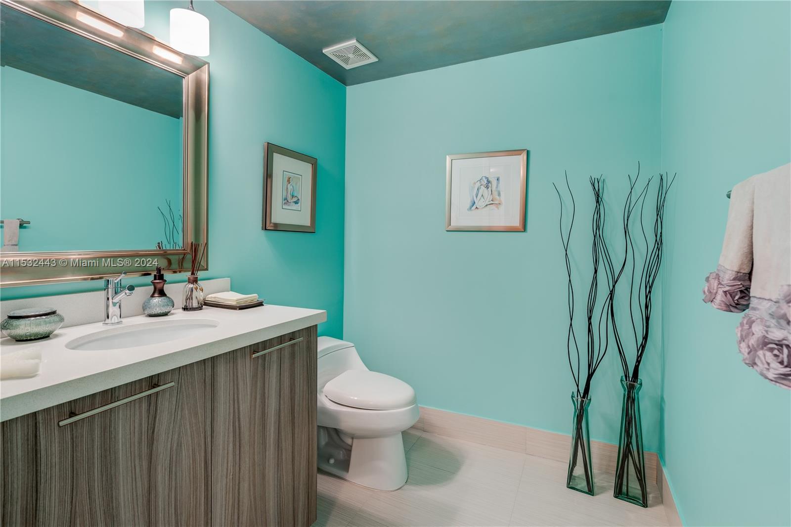 6700 Indian Creek Dr 402, Miami Beach, Florida 33141, 3 Bedrooms Bedrooms, ,2 BathroomsBathrooms,Residential,For Sale,6700 Indian Creek Dr 402,A11532443