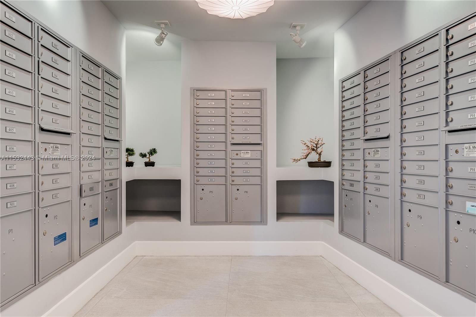 6700 Indian Creek Dr 402, Miami Beach, Florida 33141, 3 Bedrooms Bedrooms, ,2 BathroomsBathrooms,Residential,For Sale,6700 Indian Creek Dr 402,A11532443