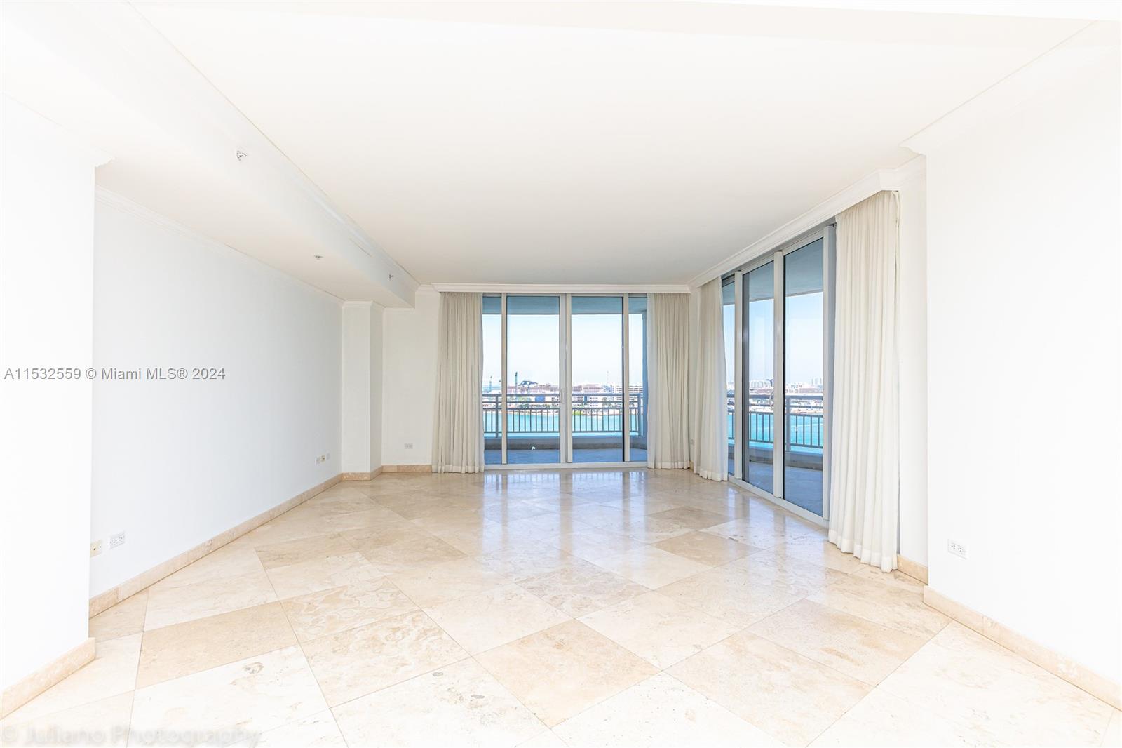 848 Brickell Key Dr 1601, Miami, Florida 33131, 3 Bedrooms Bedrooms, ,2 BathroomsBathrooms,Residentiallease,For Rent,848 Brickell Key Dr 1601,A11532559
