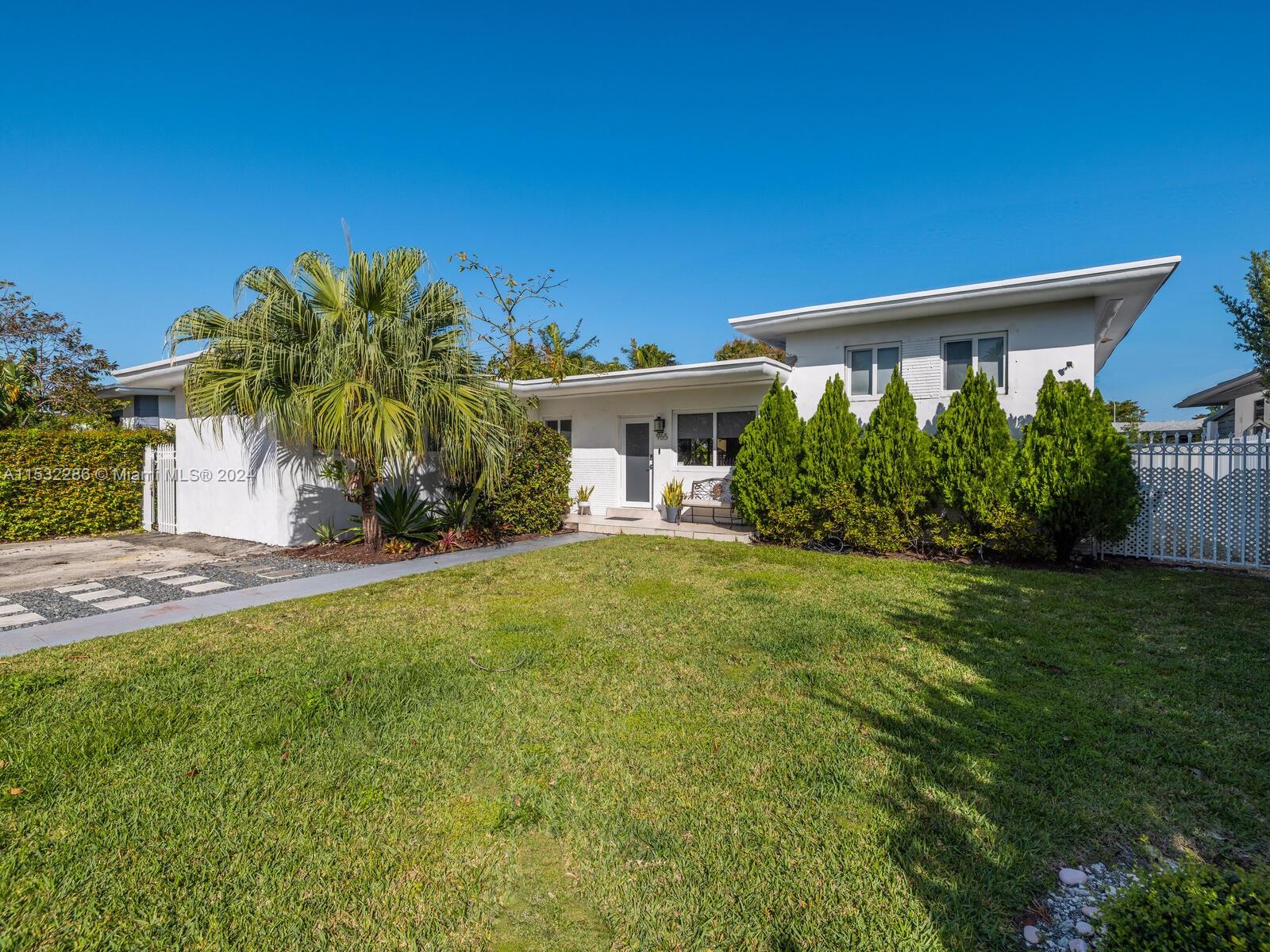 965 NE 80th St, Miami, Florida 33138, 3 Bedrooms Bedrooms, ,3 BathroomsBathrooms,Residentiallease,For Rent,965 NE 80th St,A11532286