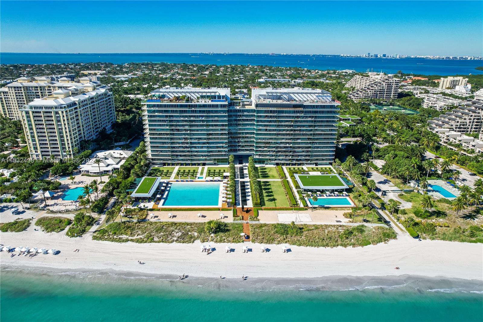 360 Ocean Dr 301S, Key Biscayne, FL 33149, 4 Bedrooms Bedrooms, ,5 BathroomsBathrooms,Residential,For Sale,Ocean Dr,A11532438
