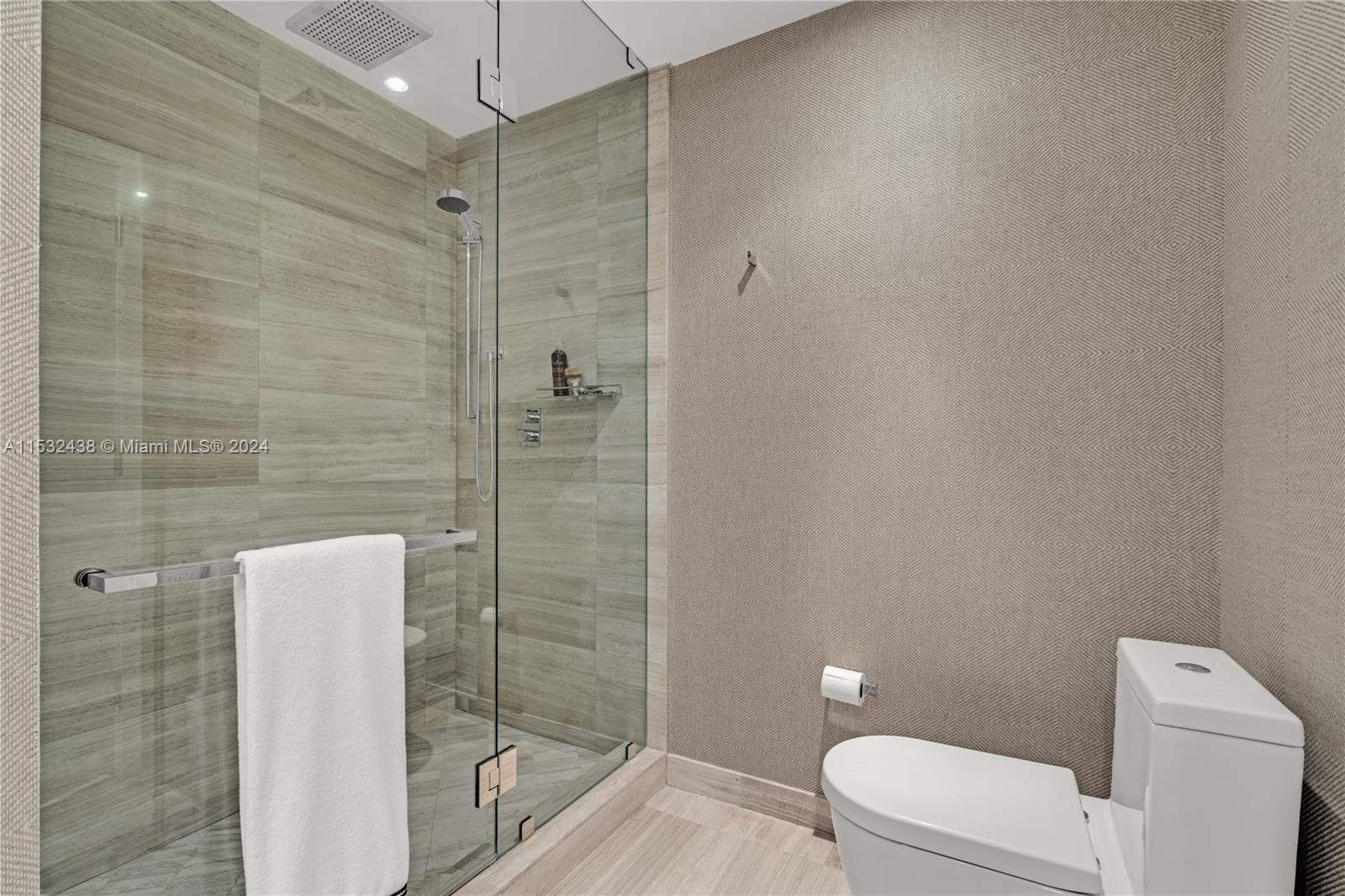 360 Ocean Dr 301S, Key Biscayne, FL 33149, 4 Bedrooms Bedrooms, ,5 BathroomsBathrooms,Residential,For Sale,Ocean Dr,A11532438