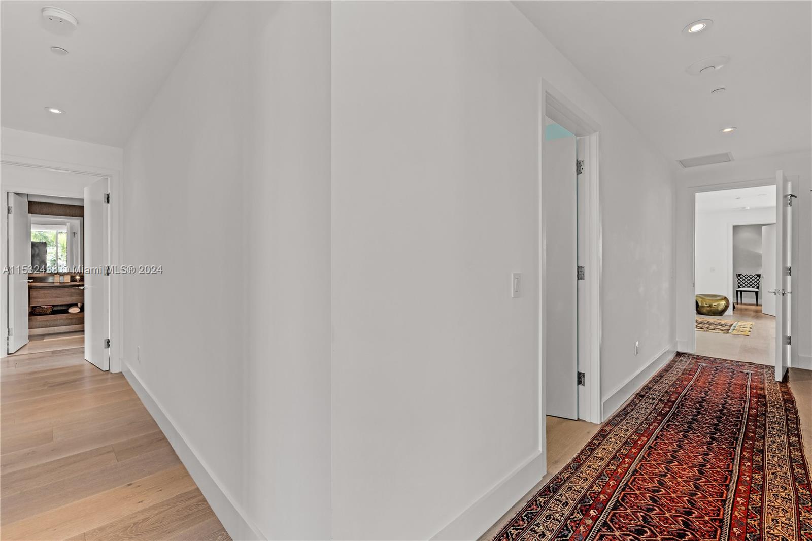 360 Ocean Dr 301S, Key Biscayne, FL 33149, 4 Bedrooms Bedrooms, ,5 BathroomsBathrooms,Residential,For Sale,Ocean Dr,A11532438