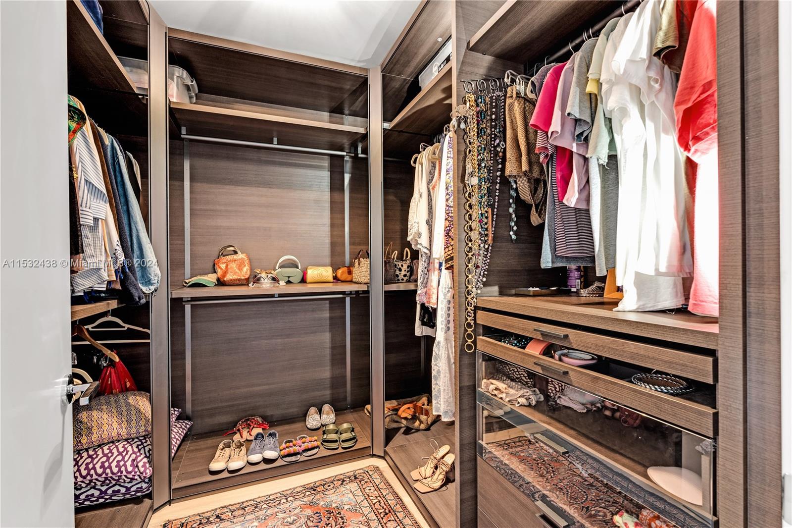 360 Ocean Dr 301S, Key Biscayne, FL 33149, 4 Bedrooms Bedrooms, ,5 BathroomsBathrooms,Residential,For Sale,Ocean Dr,A11532438