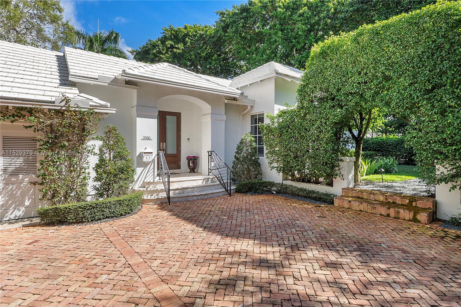 7030 Old Cutler Rd, Coral Gables, FL, 33143 United States, 4 Bedrooms Bedrooms, ,3 BathroomsBathrooms,Residential,For Sale,Old Cutler Rd,A11529379