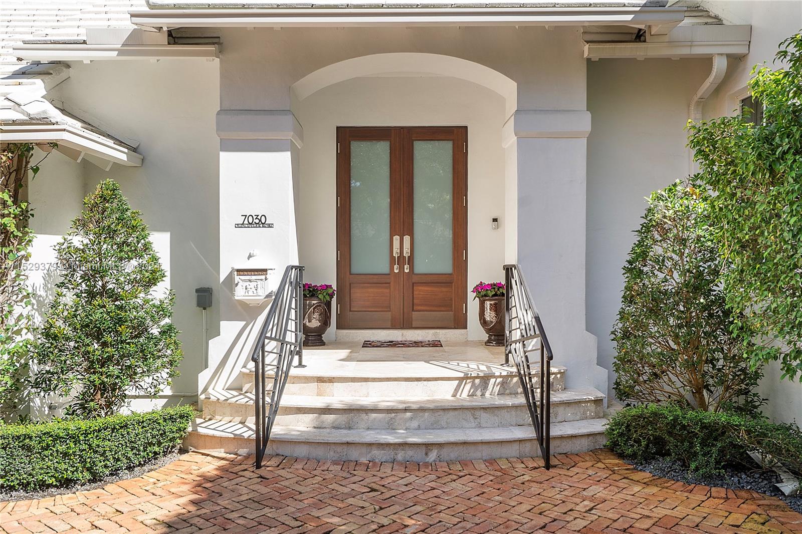 7030 Old Cutler Rd, Coral Gables, FL, 33143 United States, 4 Bedrooms Bedrooms, ,3 BathroomsBathrooms,Residential,For Sale,Old Cutler Rd,A11529379