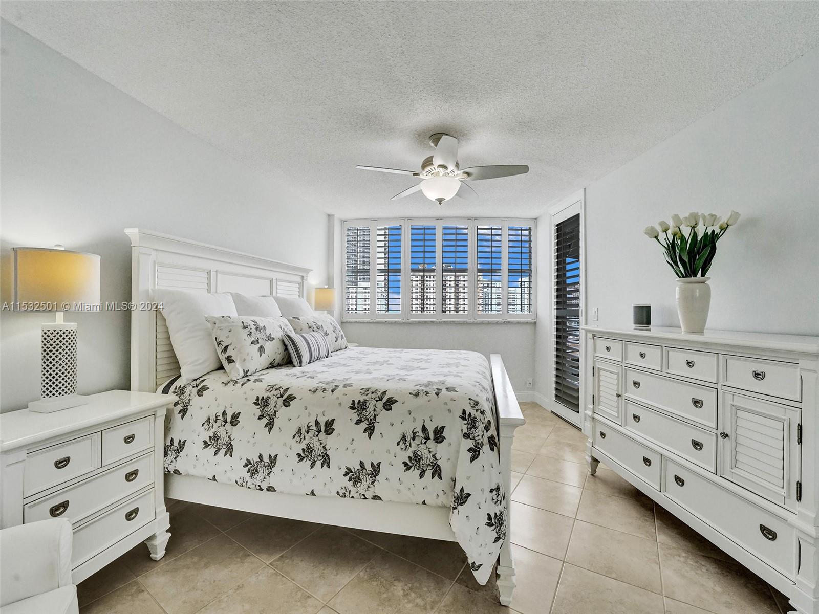 100 Golden Isles Dr 1105, Hallandale Beach, FL 33009, 2 Bedrooms Bedrooms, ,2 BathroomsBathrooms,Residential,For Sale,Golden Isles Dr,A11532501