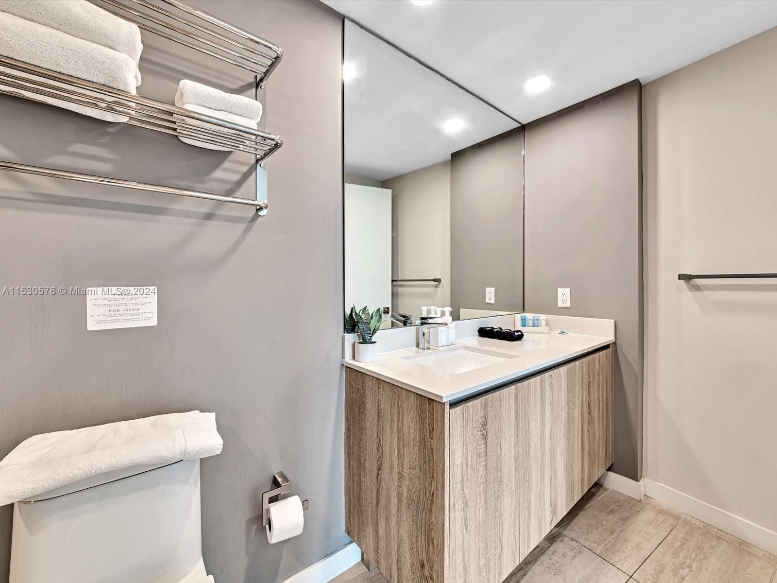 3900 Biscayne Blvd N-907, Miami, Florida 33137, 2 Bedrooms Bedrooms, ,2 BathroomsBathrooms,Residential,For Sale,3900 Biscayne Blvd N-907,A11530576