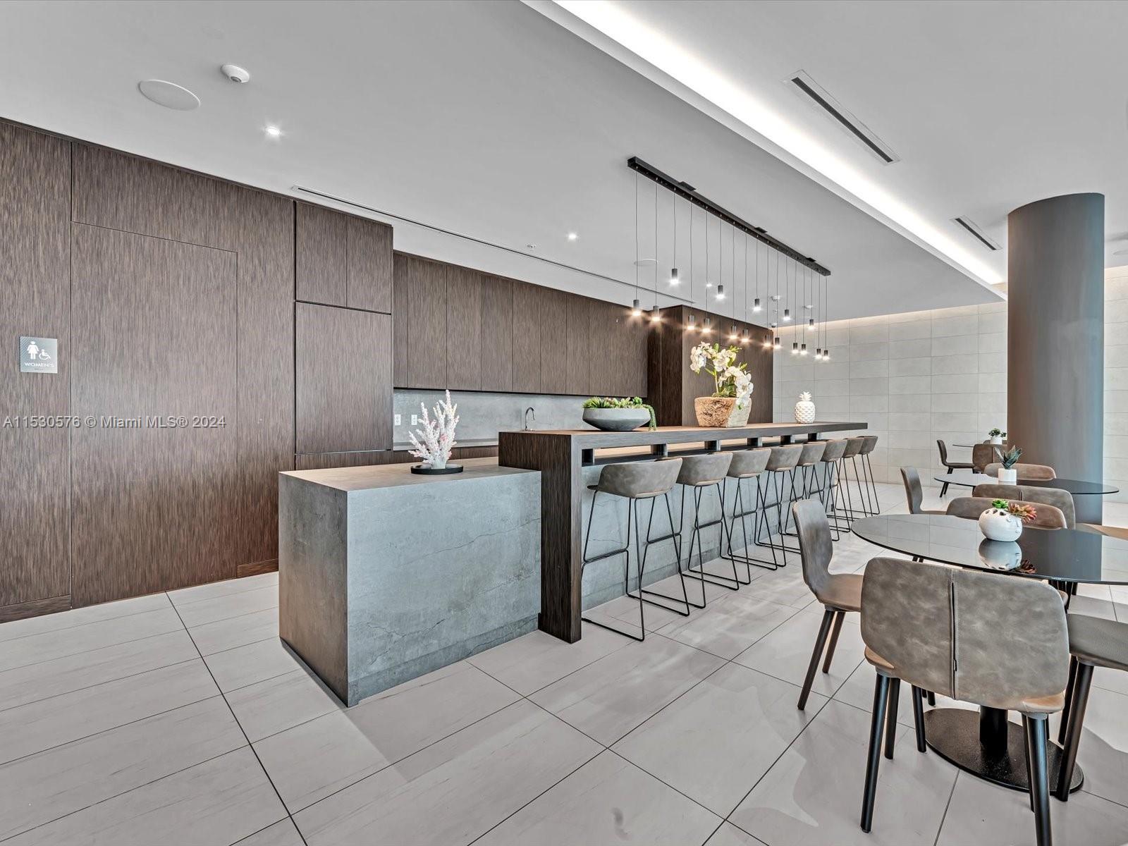 3900 Biscayne Blvd N-907, Miami, Florida 33137, 2 Bedrooms Bedrooms, ,2 BathroomsBathrooms,Residential,For Sale,3900 Biscayne Blvd N-907,A11530576