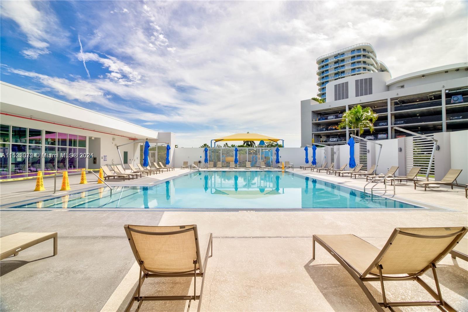 15051 Royal Oaks Ln 2502, North Miami, Florida 33181, 2 Bedrooms Bedrooms, ,2 BathroomsBathrooms,Residential,For Sale,15051 Royal Oaks Ln 2502,A11532032
