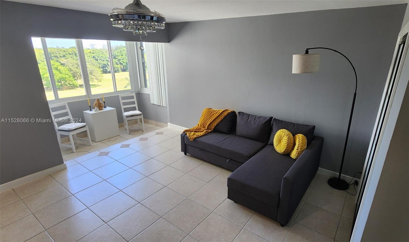 1700 Pierce Street 703, Hollywood, Florida 33020, 1 Bedroom Bedrooms, ,1 BathroomBathrooms,Residential,For Sale,1700 Pierce Street 703,A11528066