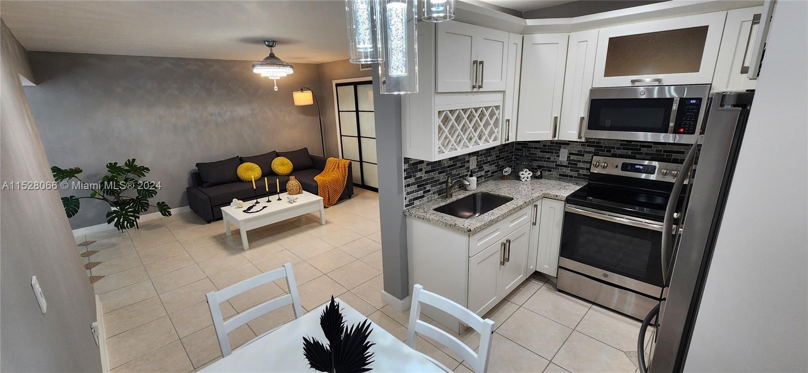 1700 Pierce Street 703, Hollywood, Florida 33020, 1 Bedroom Bedrooms, ,1 BathroomBathrooms,Residential,For Sale,1700 Pierce Street 703,A11528066