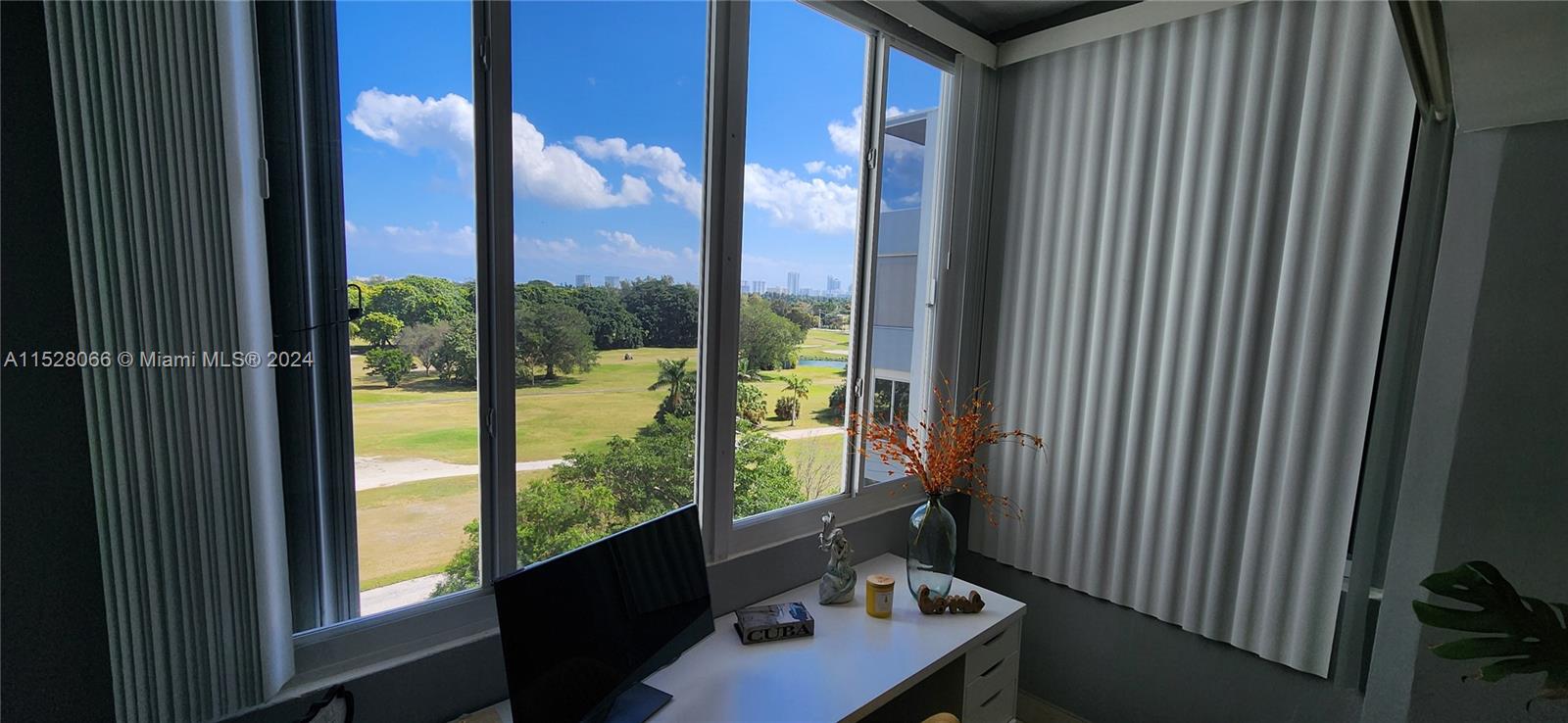 1700 Pierce Street 703, Hollywood, Florida 33020, 1 Bedroom Bedrooms, ,1 BathroomBathrooms,Residential,For Sale,1700 Pierce Street 703,A11528066