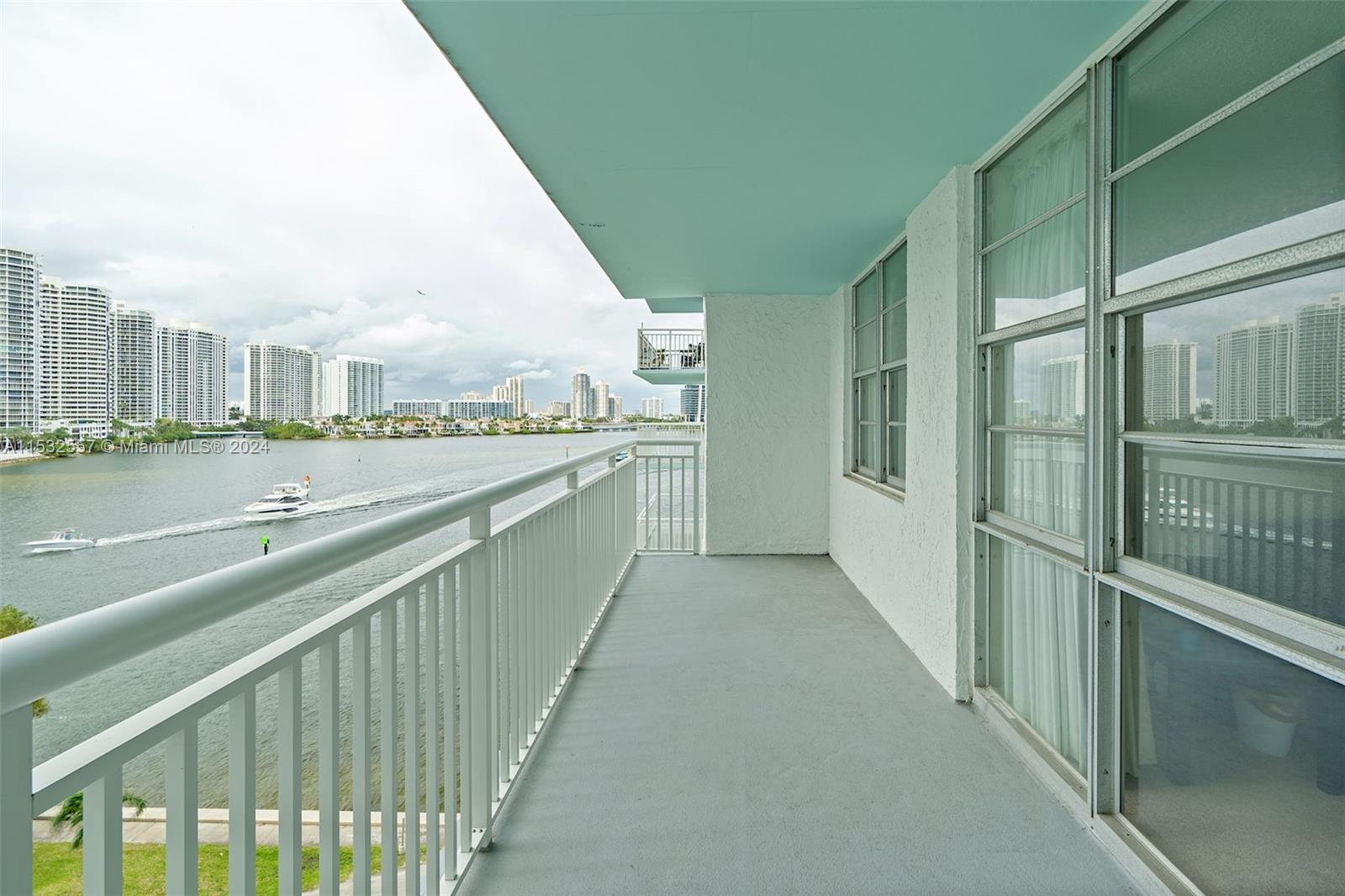 301 174th St, Sunny Isles Beach, FL, 33160 United States, 2 Bedrooms Bedrooms, ,2 BathroomsBathrooms,Residential,For Sale,174th St,A11532557