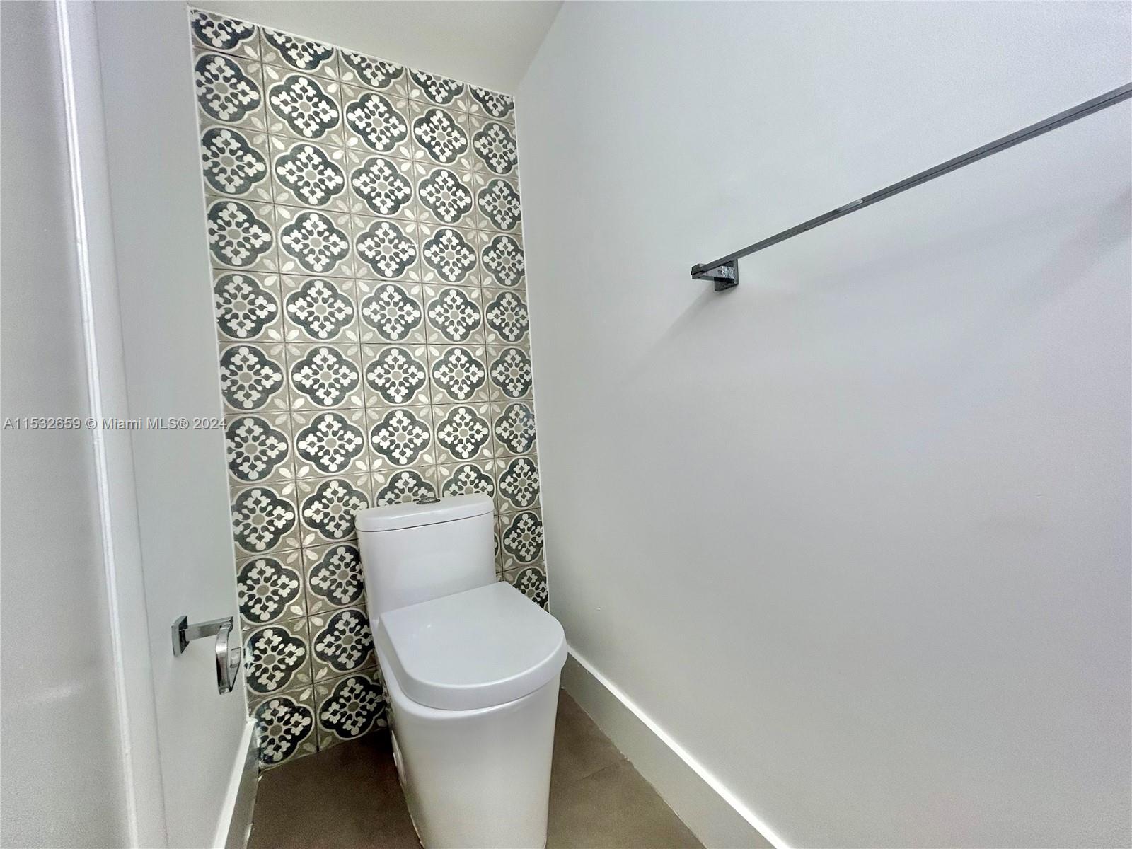 17911 NW 68th Ave O203, Hialeah, Florida 33015, 2 Bedrooms Bedrooms, ,2 BathroomsBathrooms,Residential,For Sale,17911 NW 68th Ave O203,A11532659