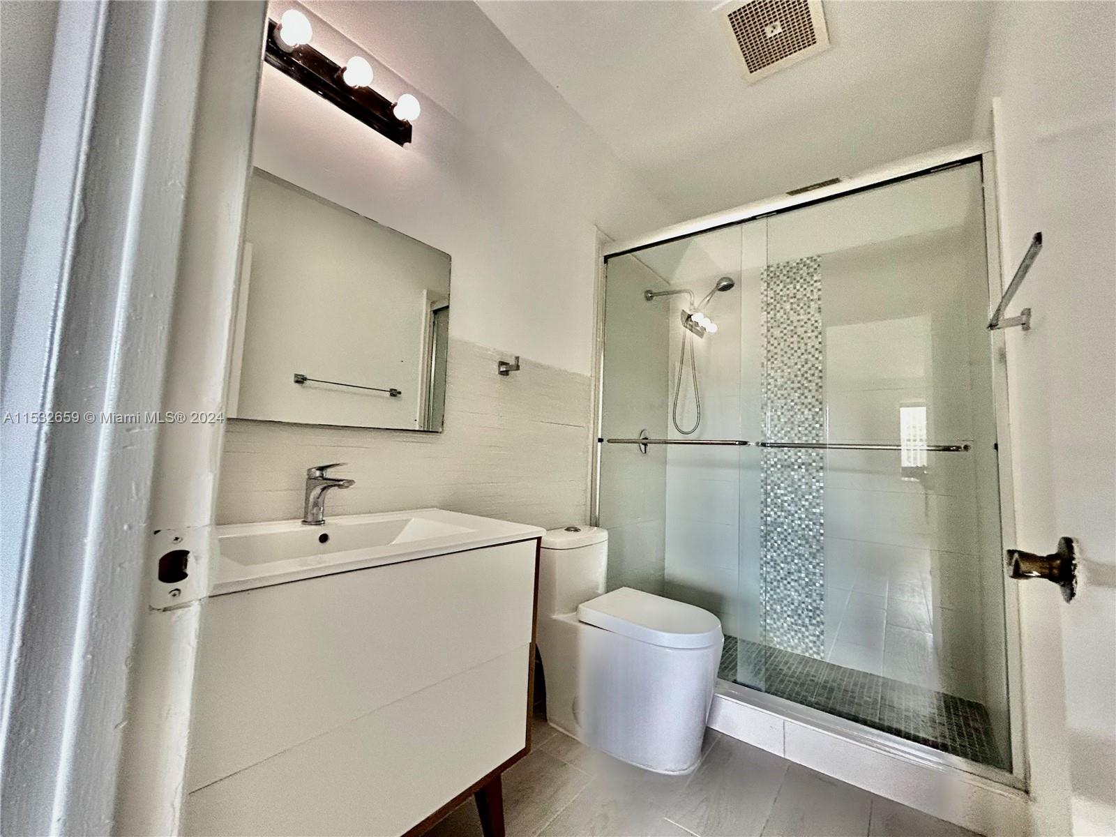 17911 NW 68th Ave O203, Hialeah, Florida 33015, 2 Bedrooms Bedrooms, ,2 BathroomsBathrooms,Residential,For Sale,17911 NW 68th Ave O203,A11532659