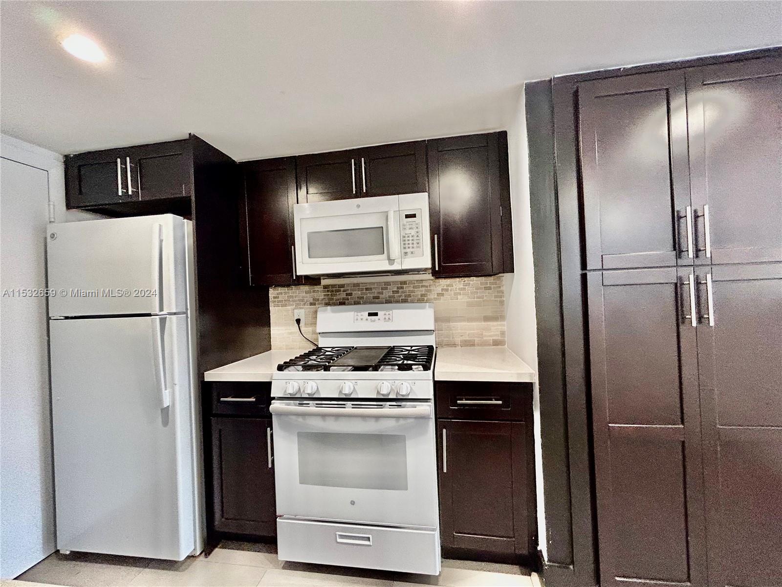 17911 NW 68th Ave O203, Hialeah, Florida 33015, 2 Bedrooms Bedrooms, ,2 BathroomsBathrooms,Residential,For Sale,17911 NW 68th Ave O203,A11532659