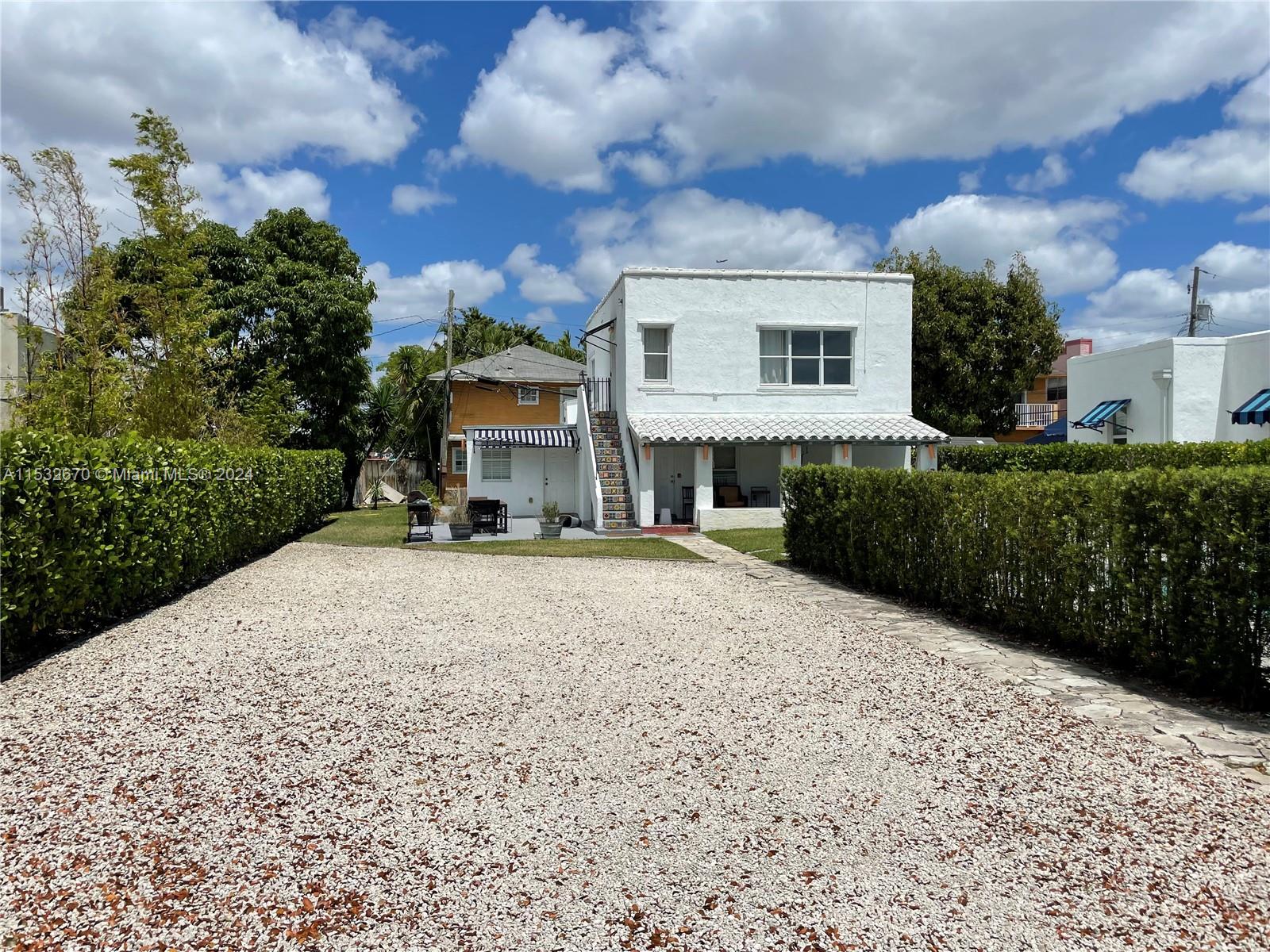 2255 SW 10th St A, Miami, Florida 33135, 2 Bedrooms Bedrooms, ,1 BathroomBathrooms,Residentiallease,For Rent,2255 SW 10th St A,A11532670