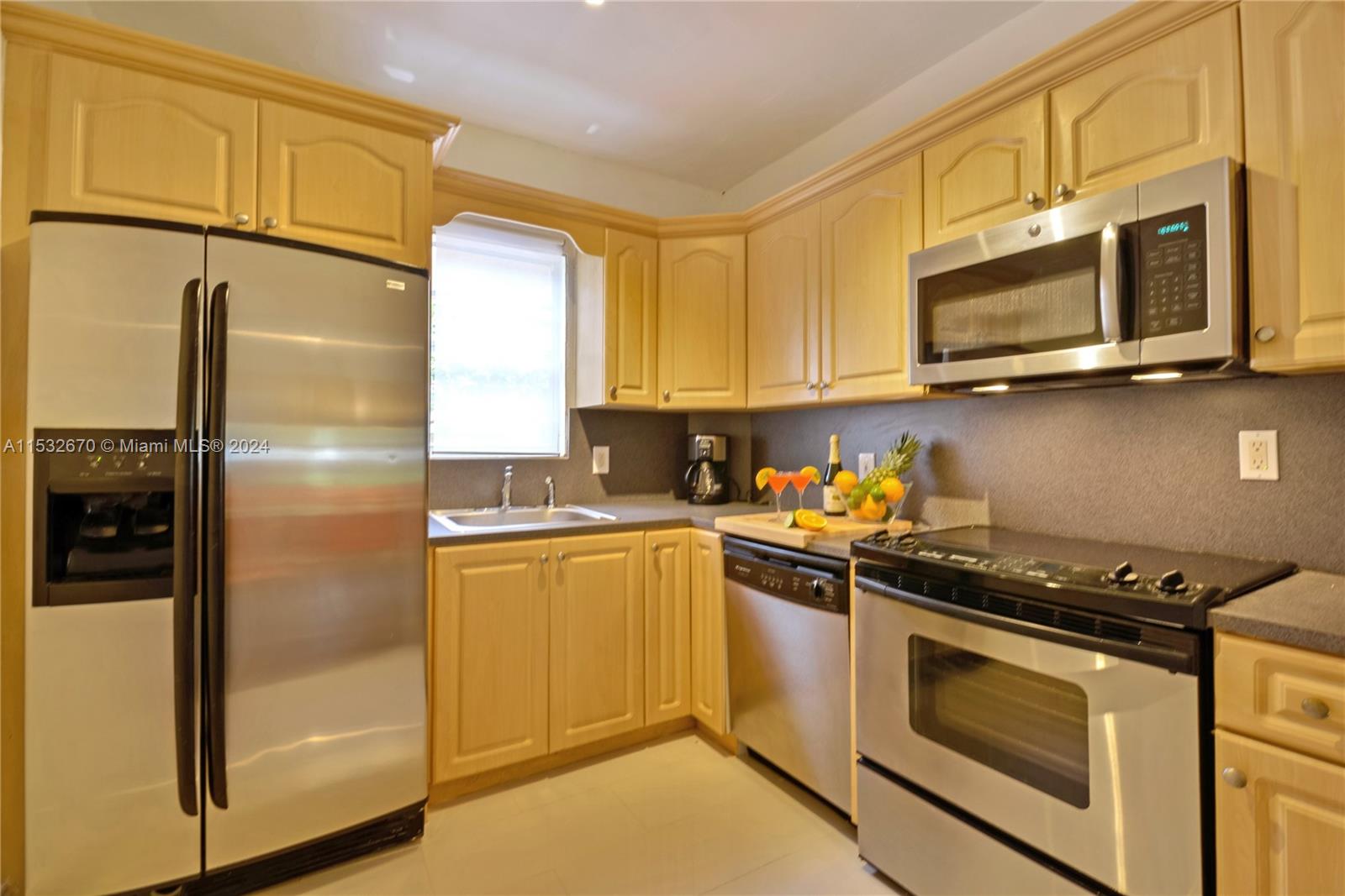 2255 SW 10th St A, Miami, Florida 33135, 2 Bedrooms Bedrooms, ,1 BathroomBathrooms,Residentiallease,For Rent,2255 SW 10th St A,A11532670