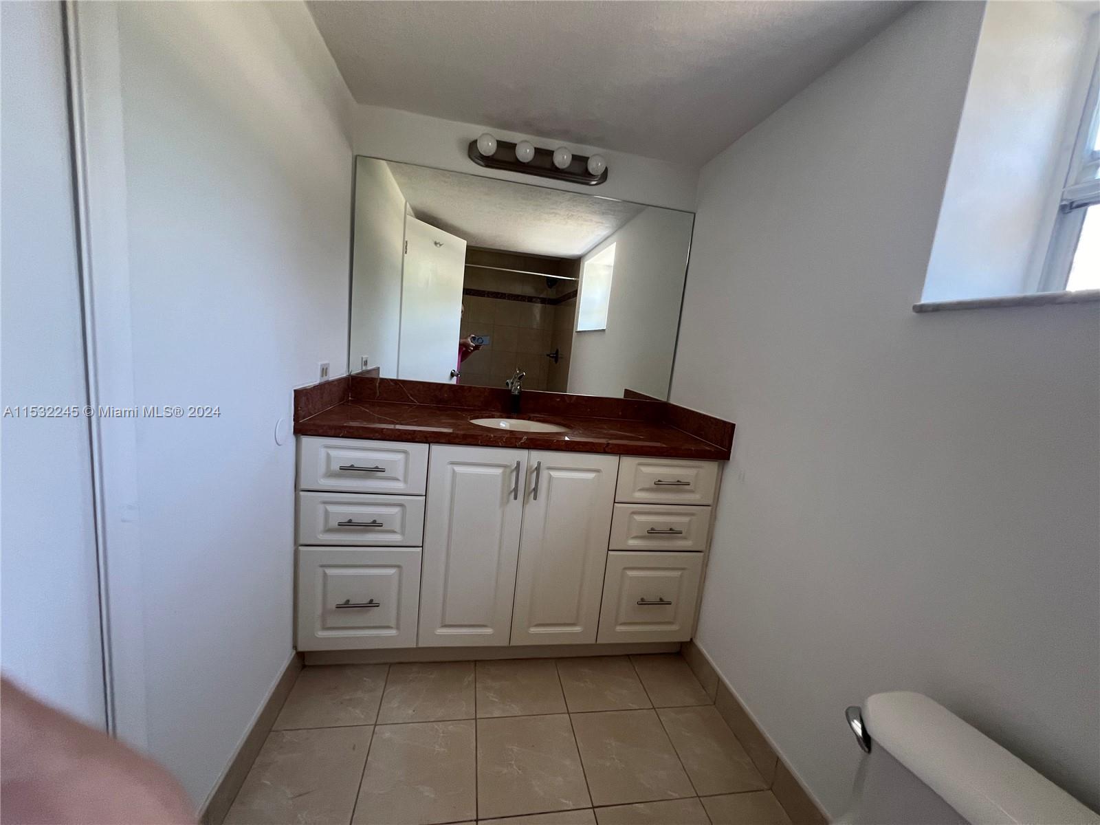 816 NE 27th Ave 816, Hallandale Beach, Florida 33009, 2 Bedrooms Bedrooms, ,2 BathroomsBathrooms,Residentiallease,For Rent,816 NE 27th Ave 816,A11532245