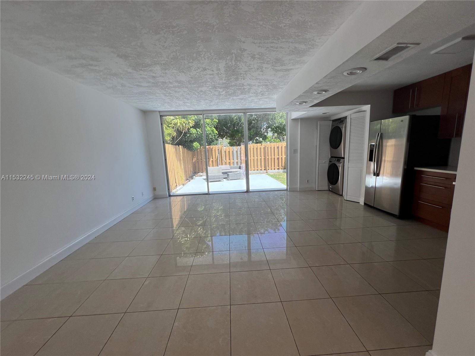 816 NE 27th Ave 816, Hallandale Beach, Florida 33009, 2 Bedrooms Bedrooms, ,2 BathroomsBathrooms,Residentiallease,For Rent,816 NE 27th Ave 816,A11532245