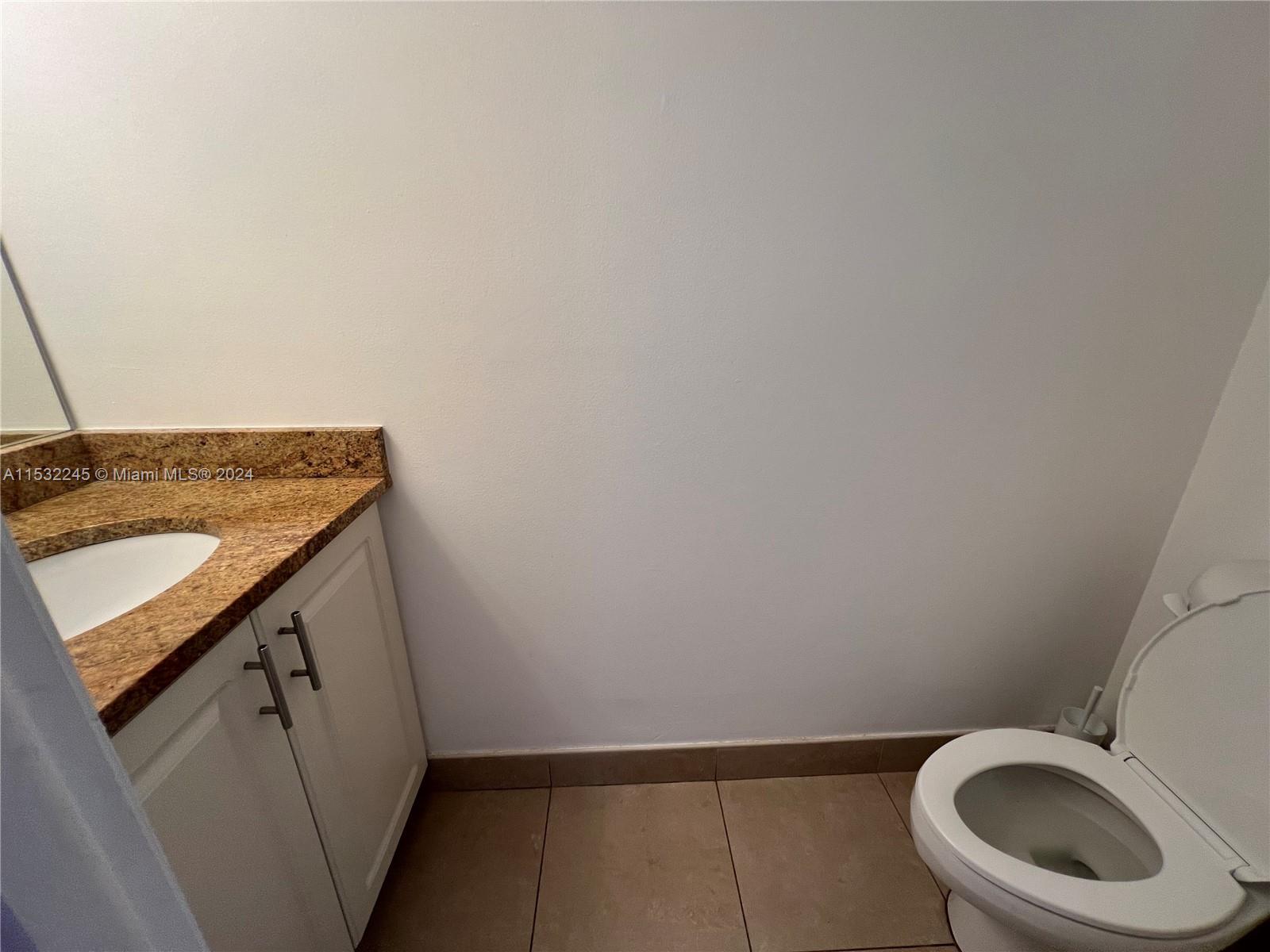 816 NE 27th Ave 816, Hallandale Beach, Florida 33009, 2 Bedrooms Bedrooms, ,2 BathroomsBathrooms,Residentiallease,For Rent,816 NE 27th Ave 816,A11532245