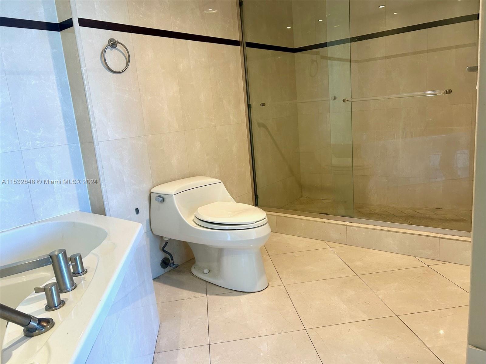 3400 NE 192nd St 1607, Aventura, Florida 33180, 2 Bedrooms Bedrooms, ,2 BathroomsBathrooms,Residential,For Sale,3400 NE 192nd St 1607,A11532648