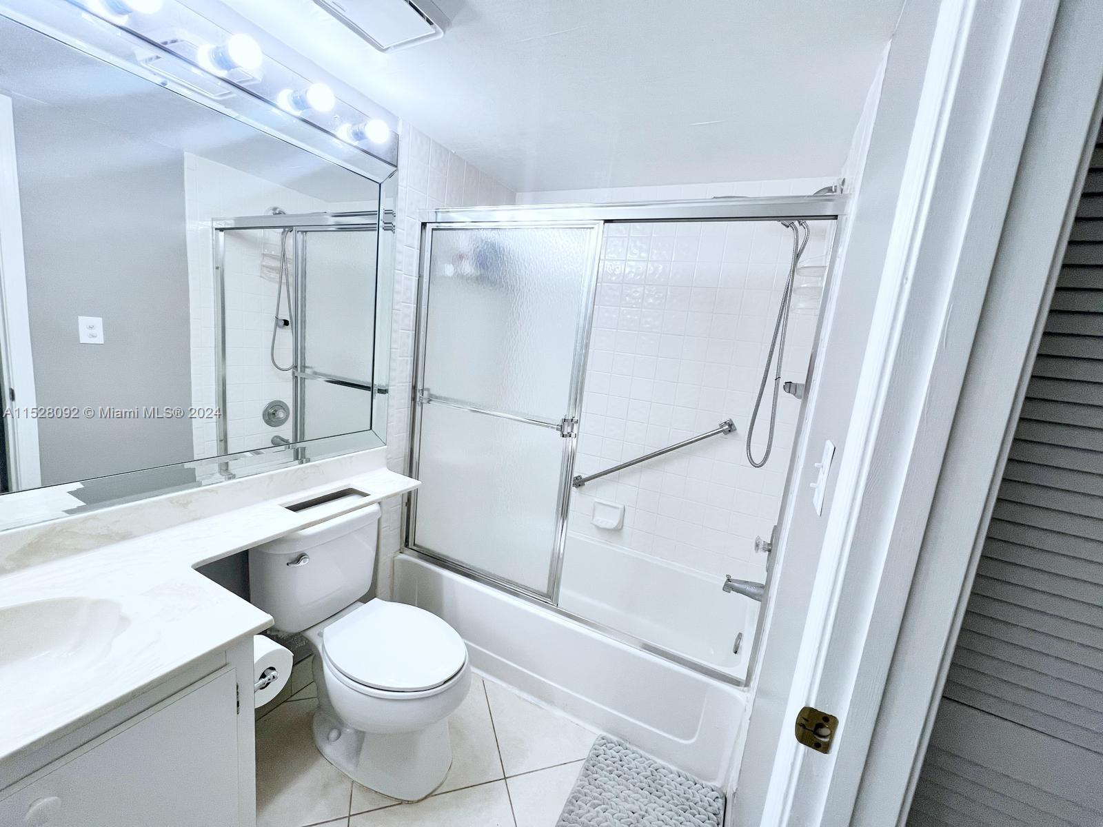 7248 S Devon Dr 104, Tamarac, Florida 33321, 2 Bedrooms Bedrooms, ,2 BathroomsBathrooms,Residential,For Sale,7248 S Devon Dr 104,A11528092