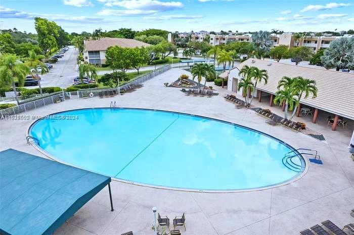 7248 S Devon Dr 104, Tamarac, Florida 33321, 2 Bedrooms Bedrooms, ,2 BathroomsBathrooms,Residential,For Sale,7248 S Devon Dr 104,A11528092