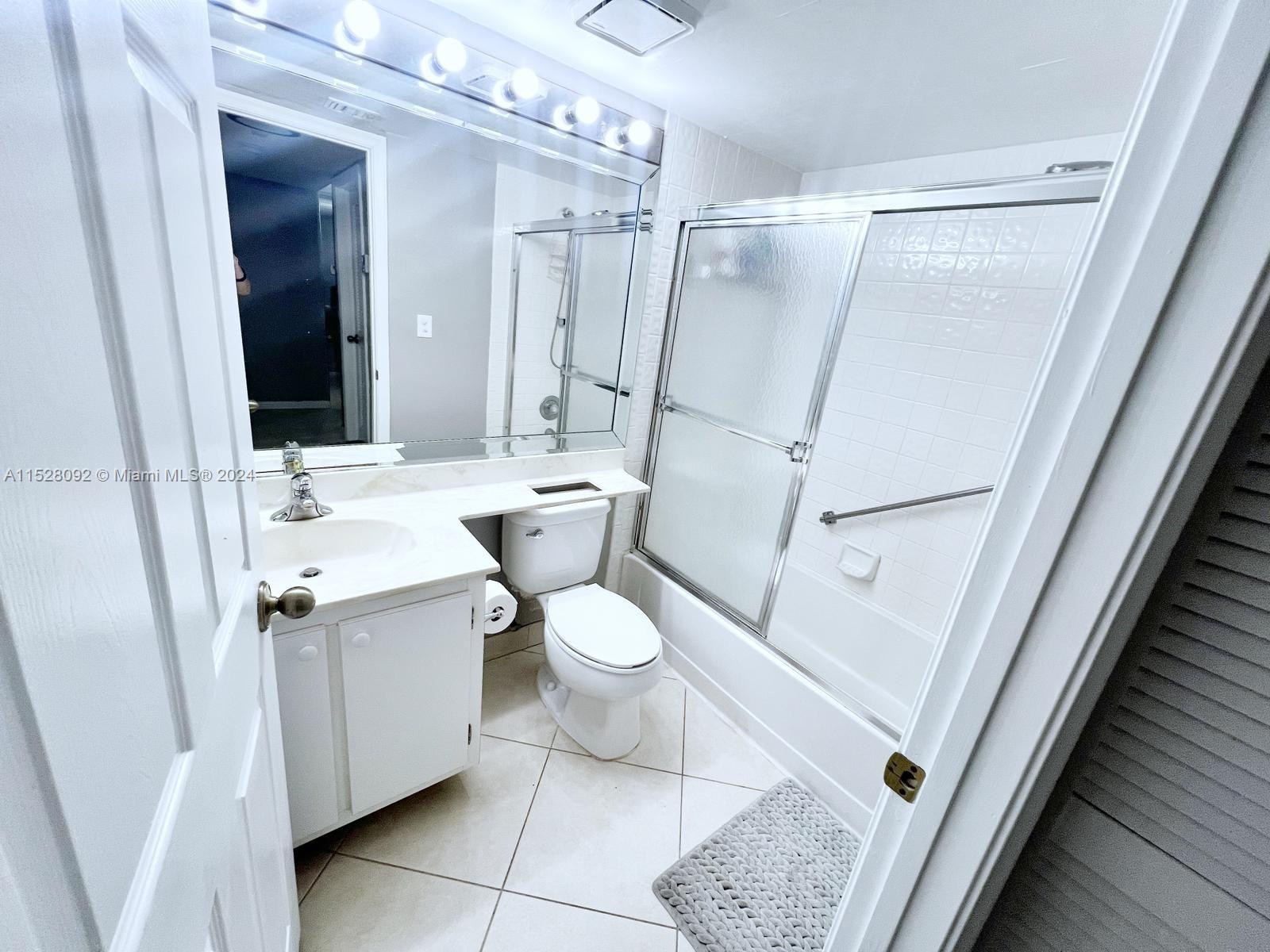 7248 S Devon Dr 104, Tamarac, Florida 33321, 2 Bedrooms Bedrooms, ,2 BathroomsBathrooms,Residential,For Sale,7248 S Devon Dr 104,A11528092