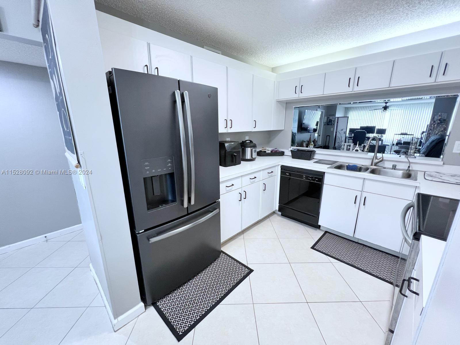 7248 S Devon Dr 104, Tamarac, Florida 33321, 2 Bedrooms Bedrooms, ,2 BathroomsBathrooms,Residential,For Sale,7248 S Devon Dr 104,A11528092