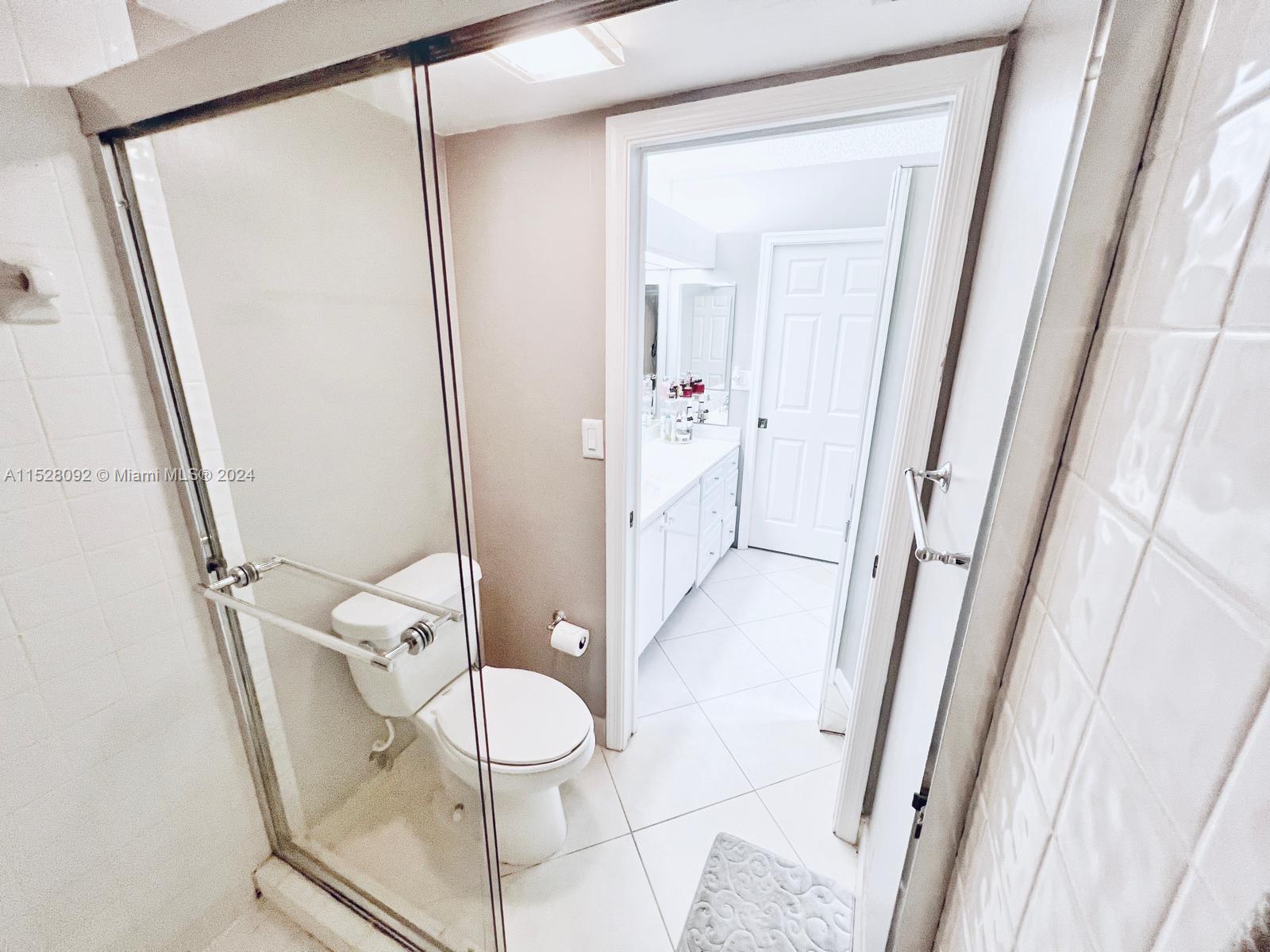 7248 S Devon Dr 104, Tamarac, Florida 33321, 2 Bedrooms Bedrooms, ,2 BathroomsBathrooms,Residential,For Sale,7248 S Devon Dr 104,A11528092