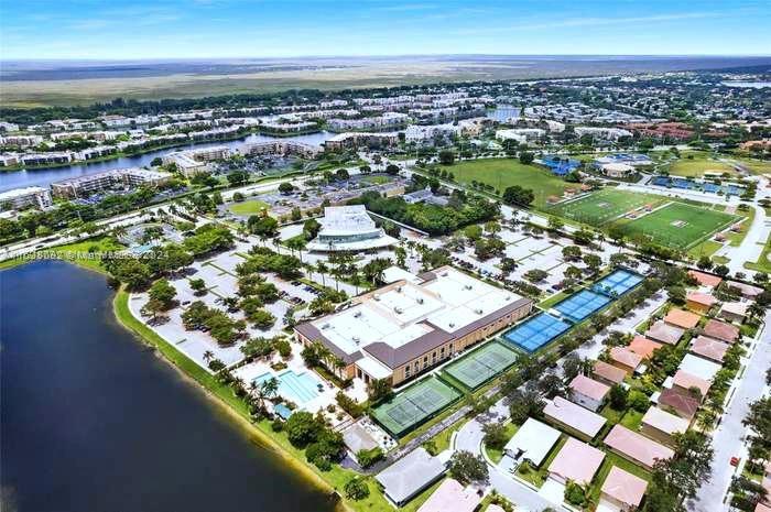 7248 S Devon Dr 104, Tamarac, Florida 33321, 2 Bedrooms Bedrooms, ,2 BathroomsBathrooms,Residential,For Sale,7248 S Devon Dr 104,A11528092