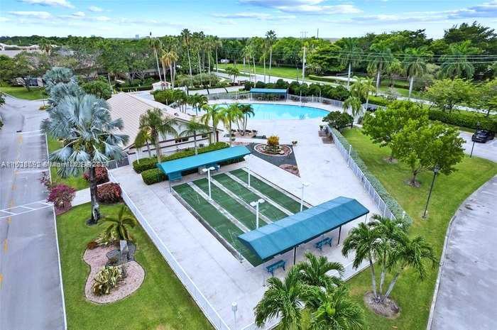 7248 S Devon Dr 104, Tamarac, Florida 33321, 2 Bedrooms Bedrooms, ,2 BathroomsBathrooms,Residential,For Sale,7248 S Devon Dr 104,A11528092