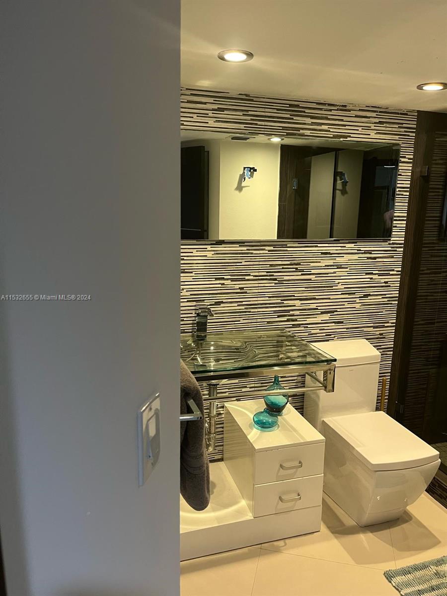 3600 Mystic Pointe Dr 409, Aventura, Florida 33180, 2 Bedrooms Bedrooms, ,2 BathroomsBathrooms,Residentiallease,For Rent,3600 Mystic Pointe Dr 409,A11532655