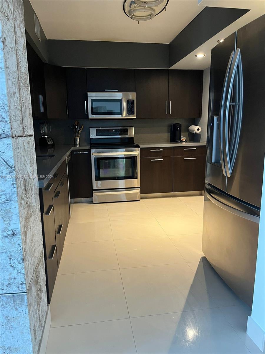 3600 Mystic Pointe Dr 409, Aventura, Florida 33180, 2 Bedrooms Bedrooms, ,2 BathroomsBathrooms,Residentiallease,For Rent,3600 Mystic Pointe Dr 409,A11532655