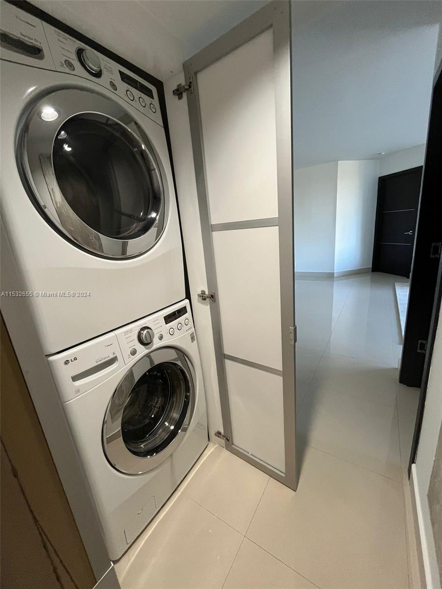 3600 Mystic Pointe Dr 409, Aventura, Florida 33180, 2 Bedrooms Bedrooms, ,2 BathroomsBathrooms,Residentiallease,For Rent,3600 Mystic Pointe Dr 409,A11532655