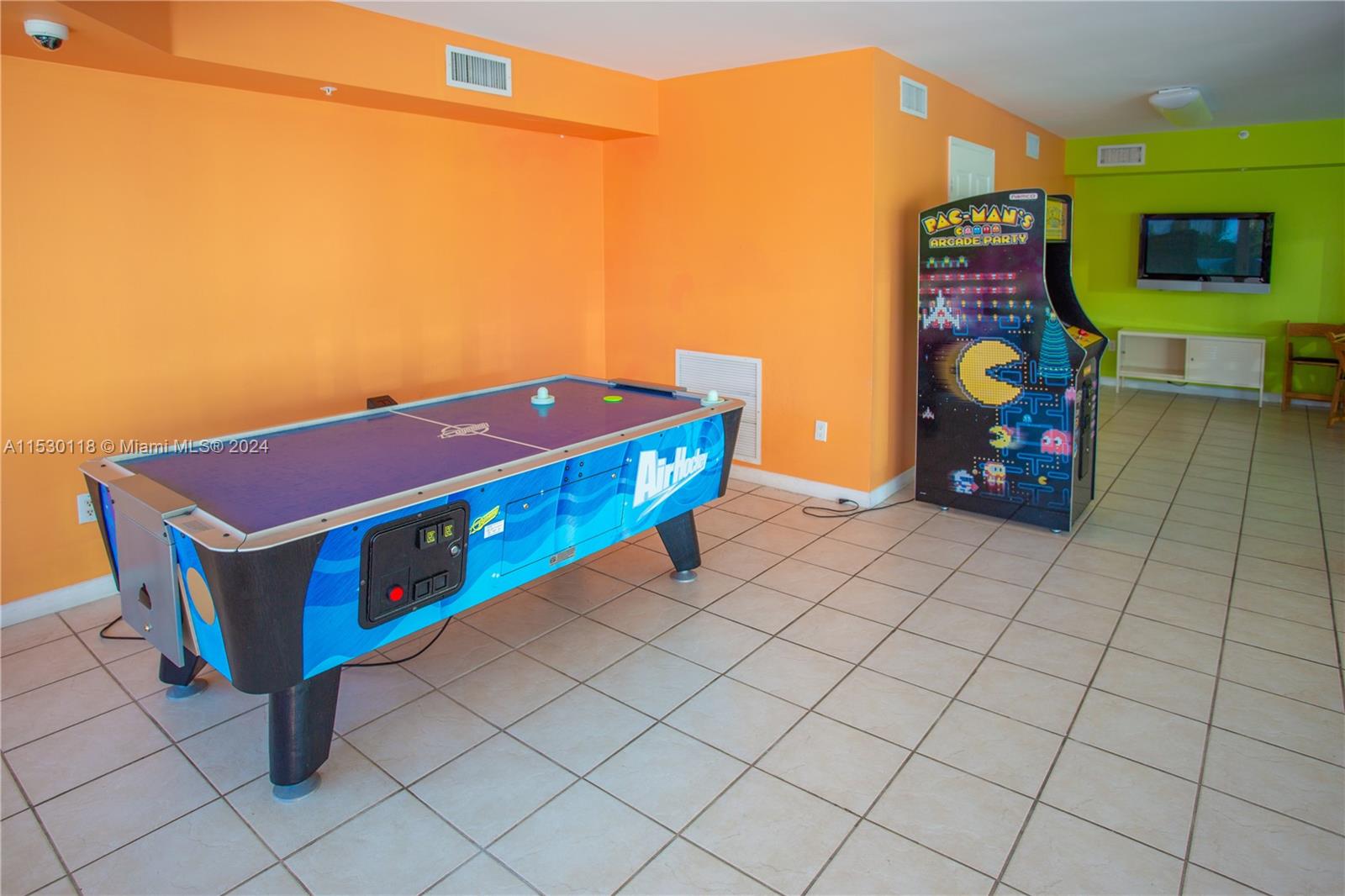 3370 Hidden Bay Dr, Aventura, FL, 33180 United States, 2 Bedrooms Bedrooms, ,2 BathroomsBathrooms,Residential,For Sale,Hidden Bay Dr,A11530118