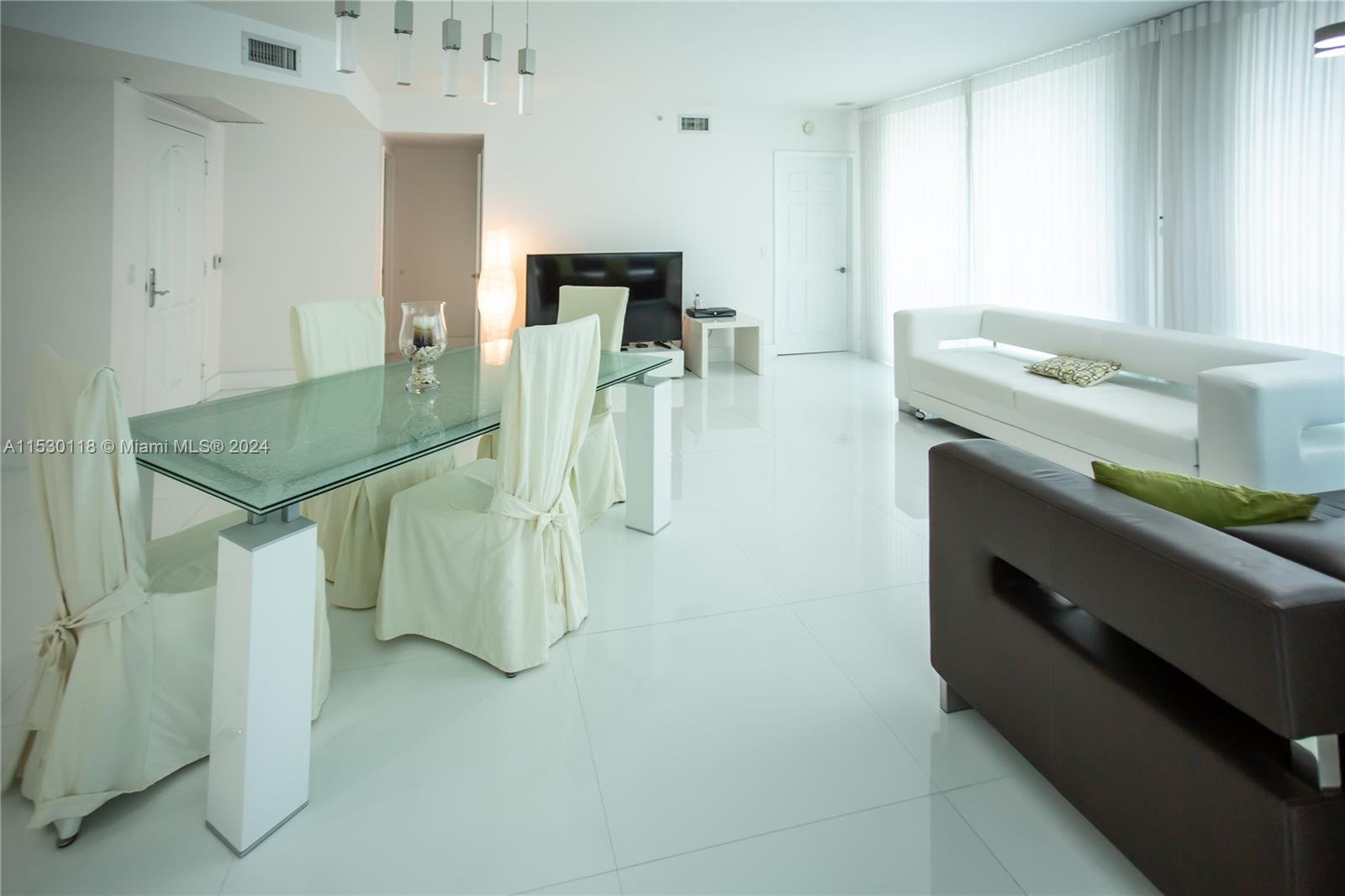 3370 Hidden Bay Dr, Aventura, FL, 33180 United States, 2 Bedrooms Bedrooms, ,2 BathroomsBathrooms,Residential,For Sale,Hidden Bay Dr,A11530118