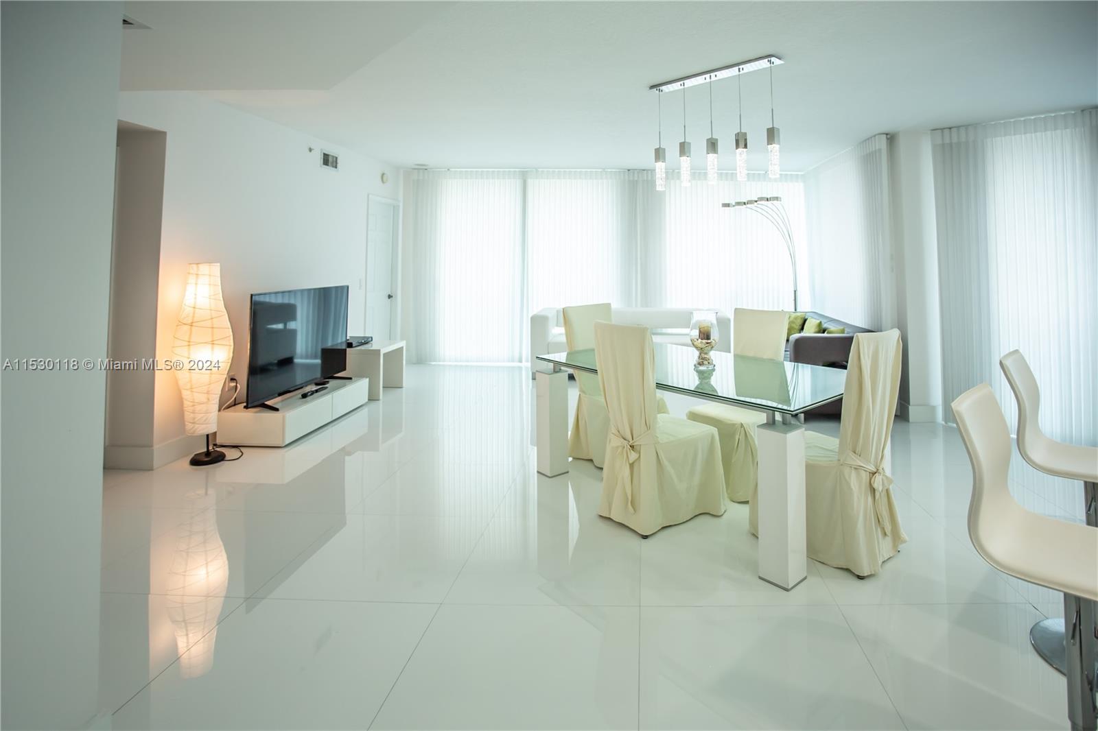 3370 Hidden Bay Dr, Aventura, FL, 33180 United States, 2 Bedrooms Bedrooms, ,2 BathroomsBathrooms,Residential,For Sale,Hidden Bay Dr,A11530118