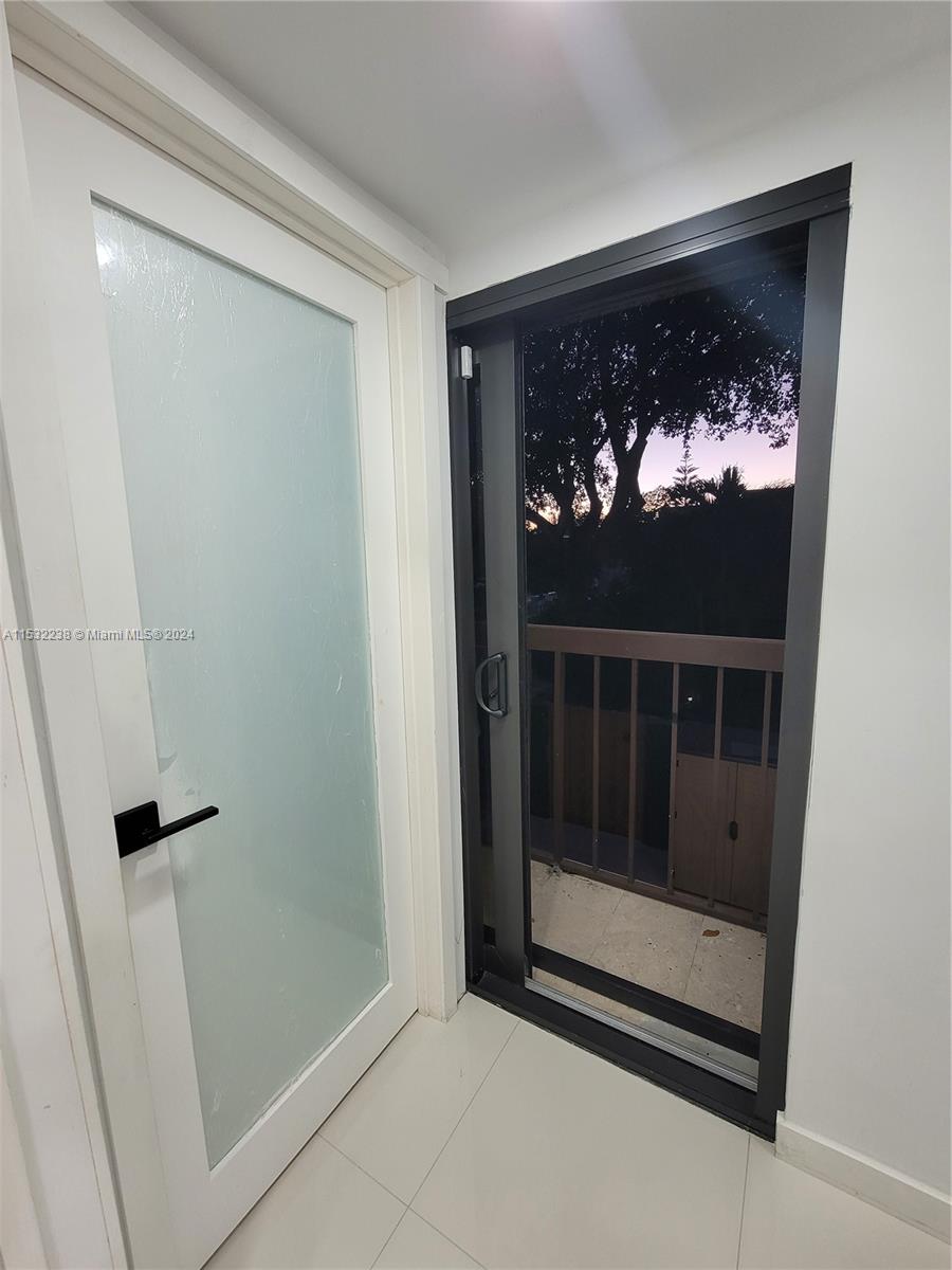 2415 W 67th Pl 11-8, Hialeah, Florida 33016, 3 Bedrooms Bedrooms, ,1 BathroomBathrooms,Residential,For Sale,2415 W 67th Pl 11-8,A11532238